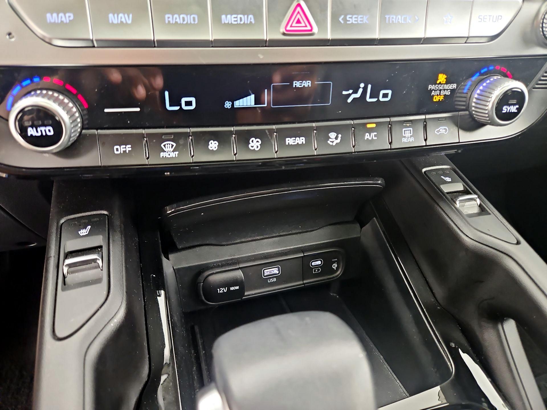 Thumbnail: 2025 Kia Telluride - 17