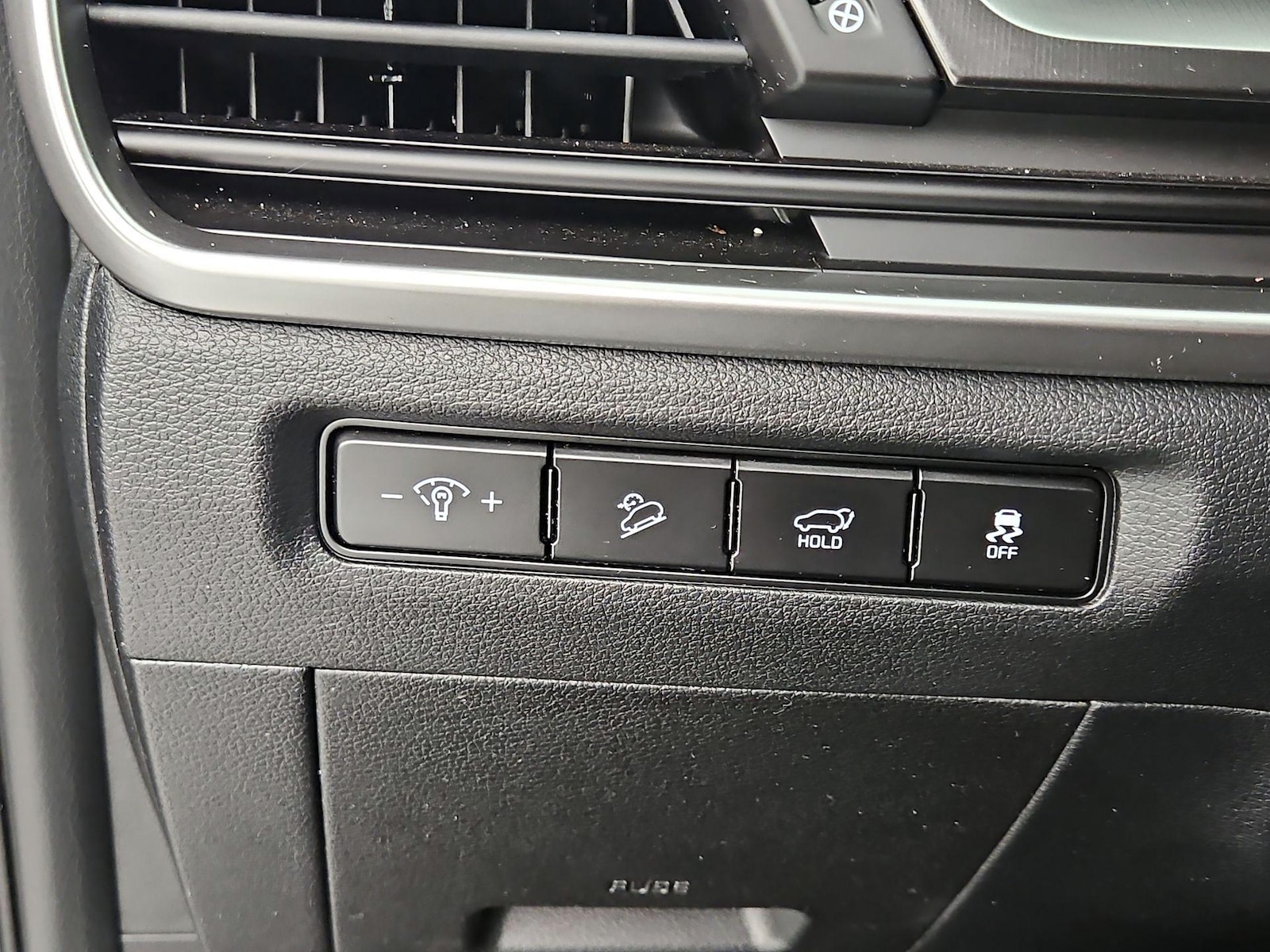 2025 Kia Telluride S - Photo 14