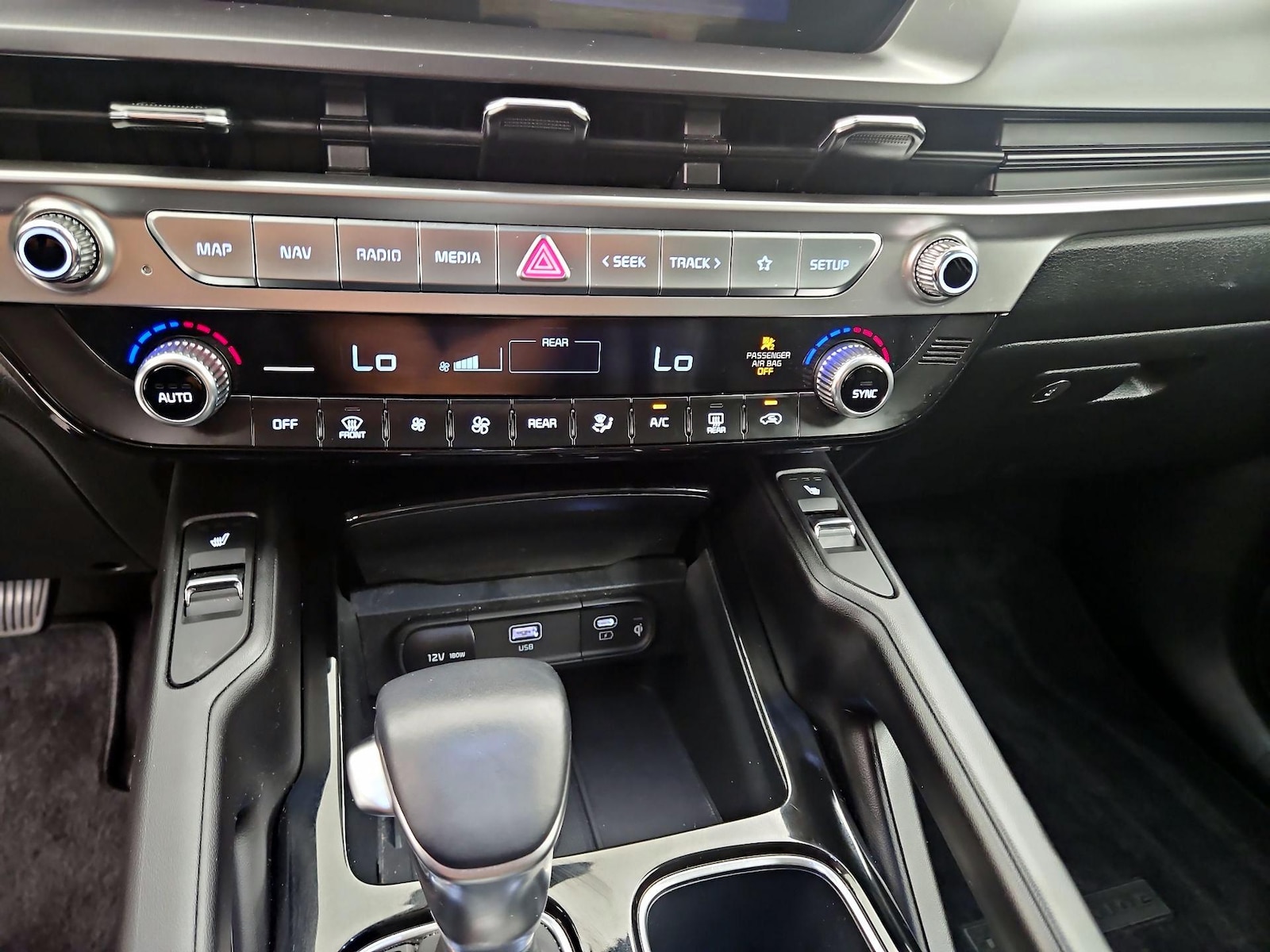 2025 Kia Telluride S - Photo 18