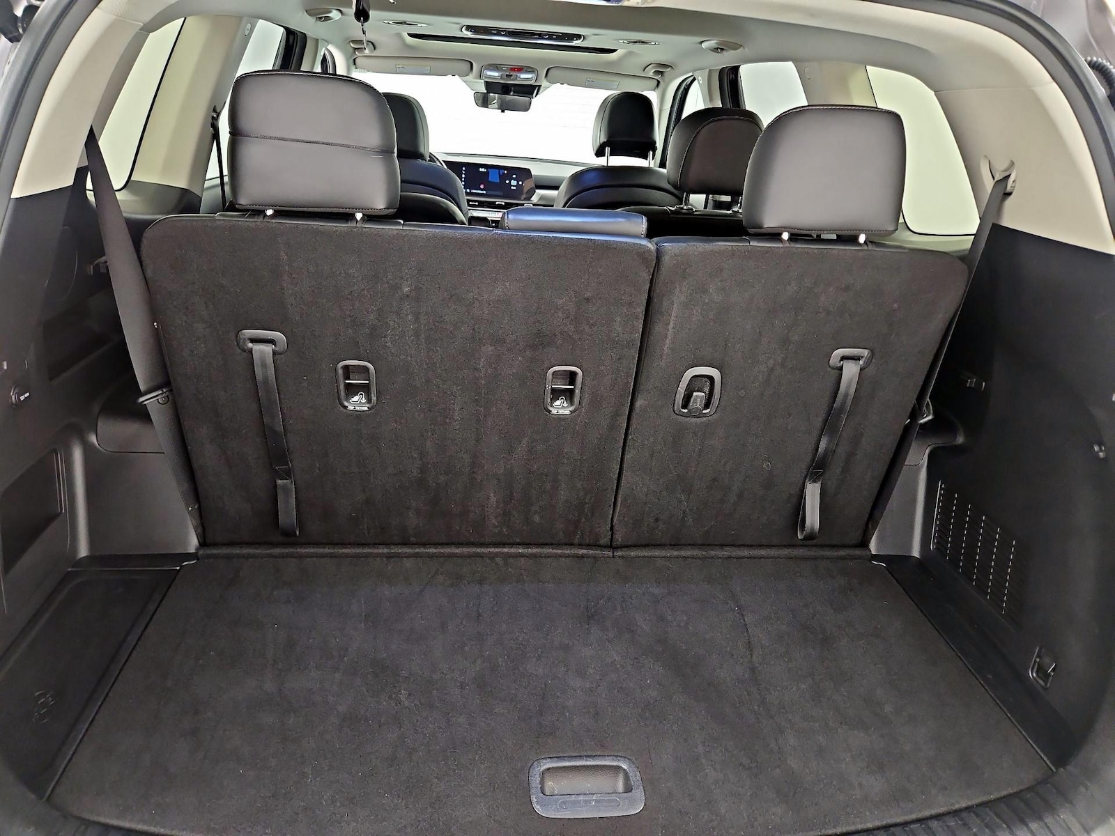 2025 Kia Telluride S - Photo 24