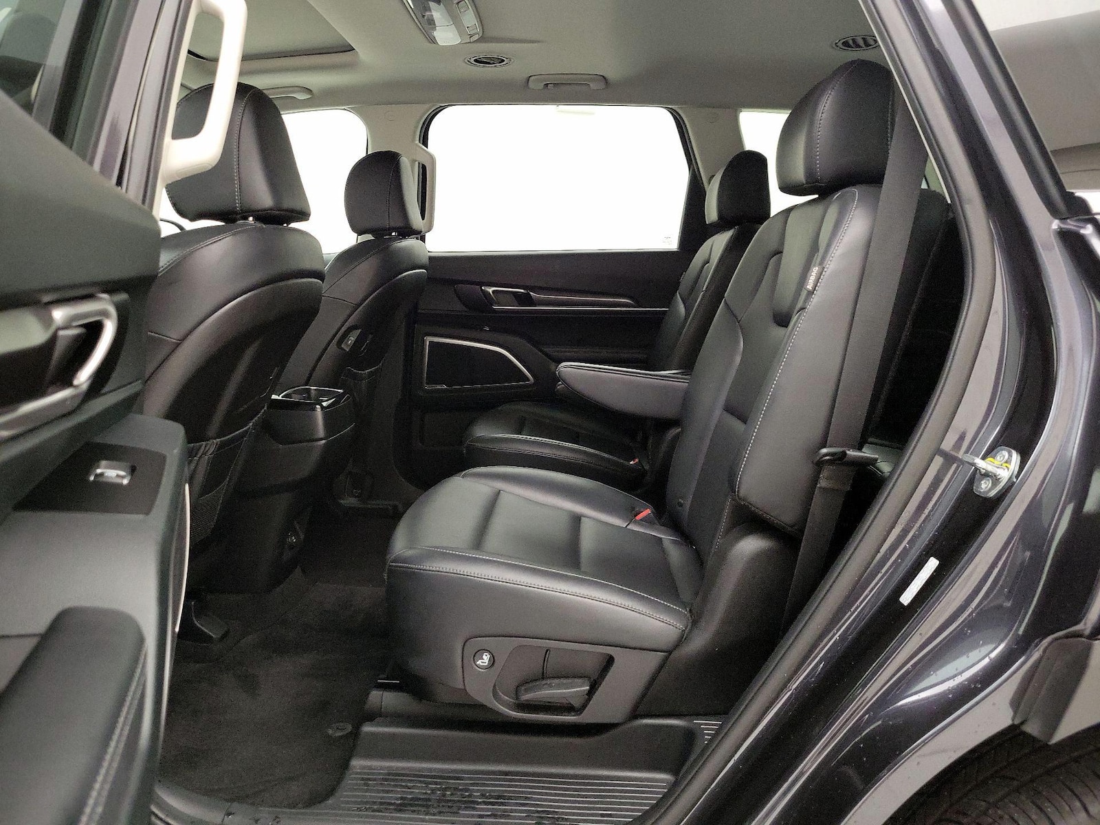 2025 Kia Telluride S - Photo 21
