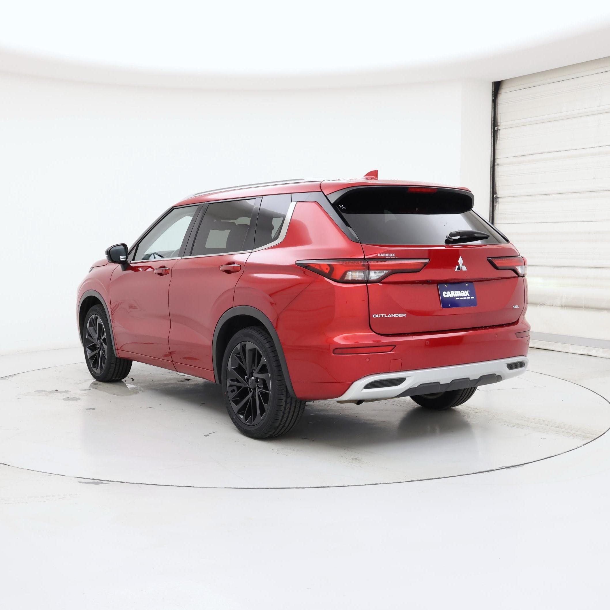 Thumbnail: 2024 Mitsubishi Outlander - 2
