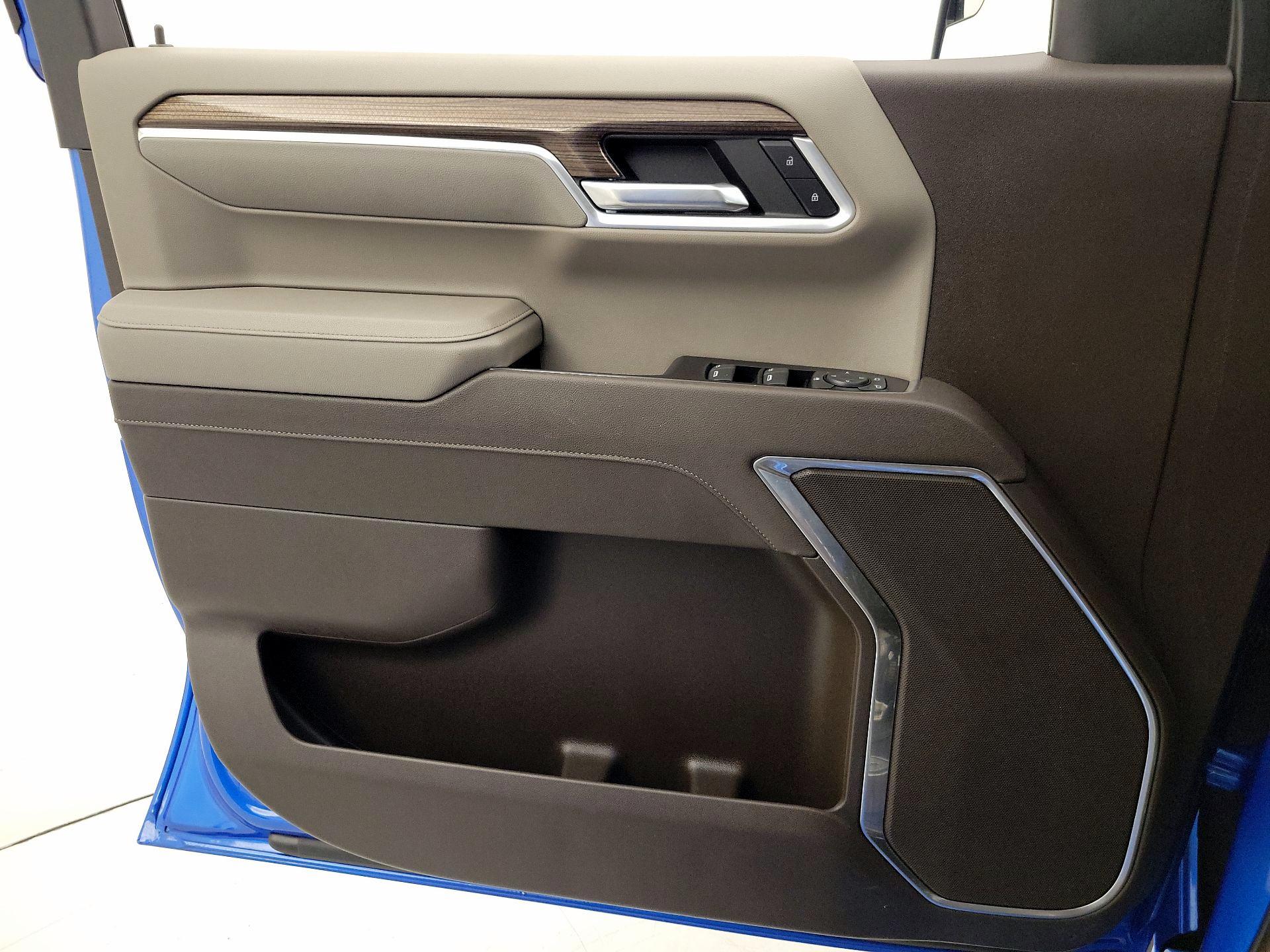 Thumbnail: 2025 Chevrolet Silverado 1500 - 12