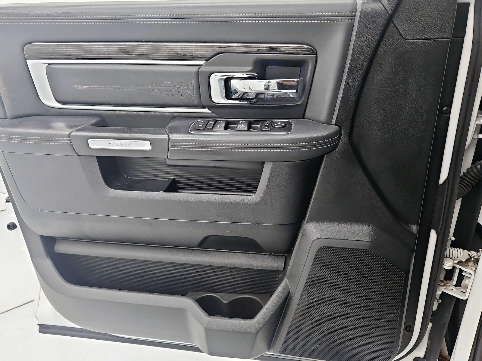 2016 RAM Ram 1500 Pickup Laramie Limited - Photo 13