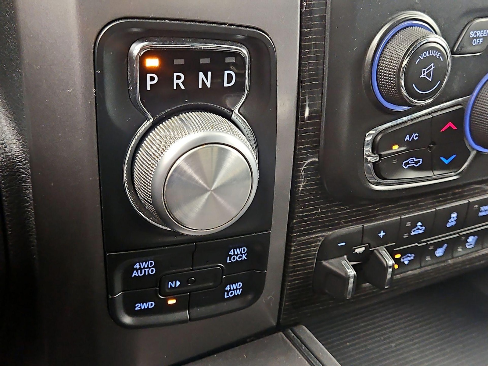 2016 RAM Ram 1500 Pickup Laramie Limited - Photo 19