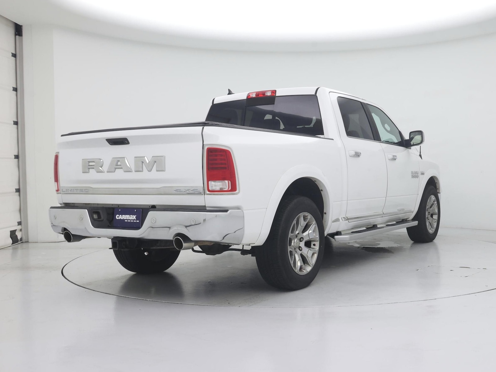 2016 RAM Ram 1500 Pickup Laramie Limited - Photo 9