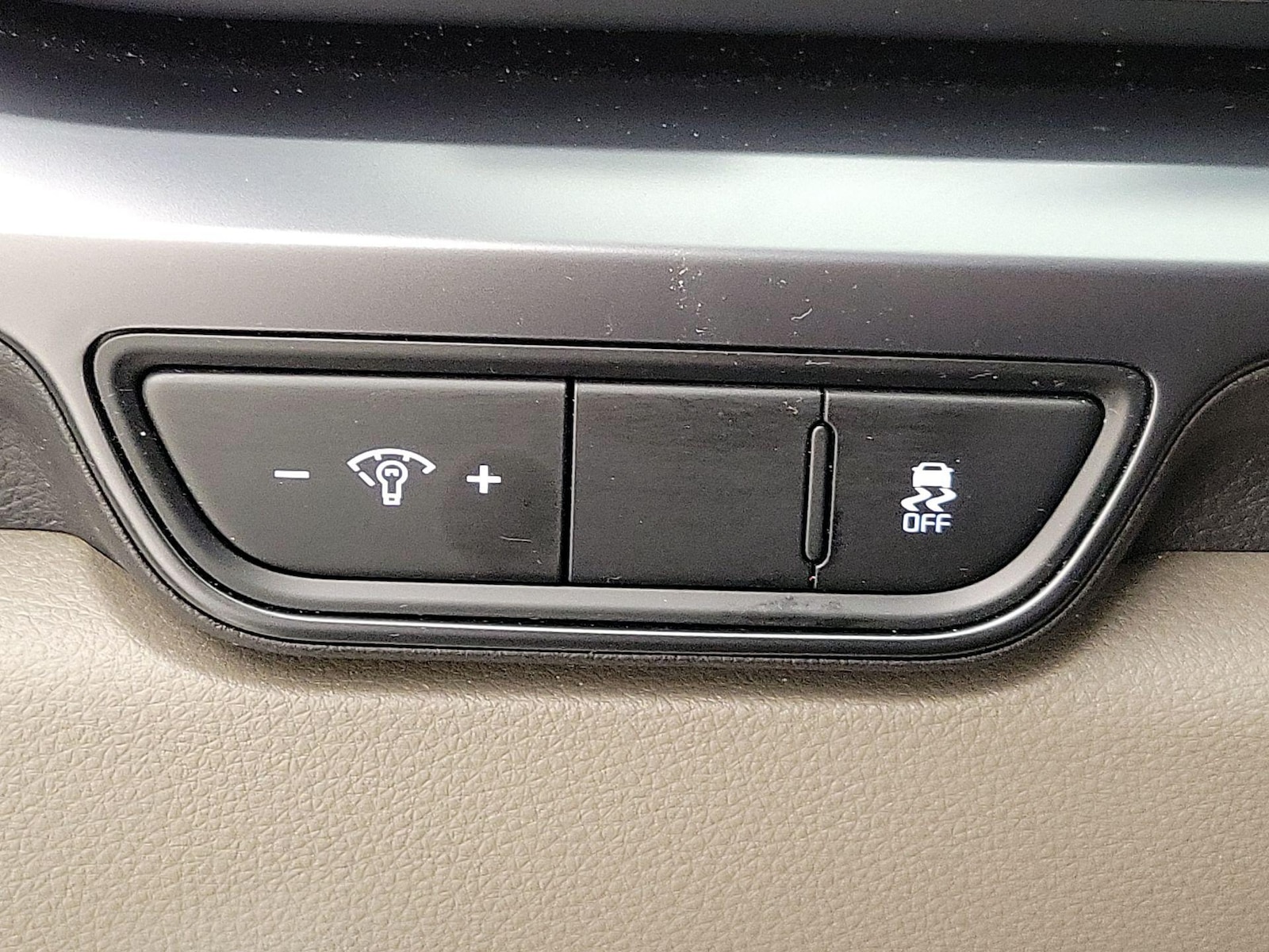 2025 Kia Carnival LXS - Photo 14