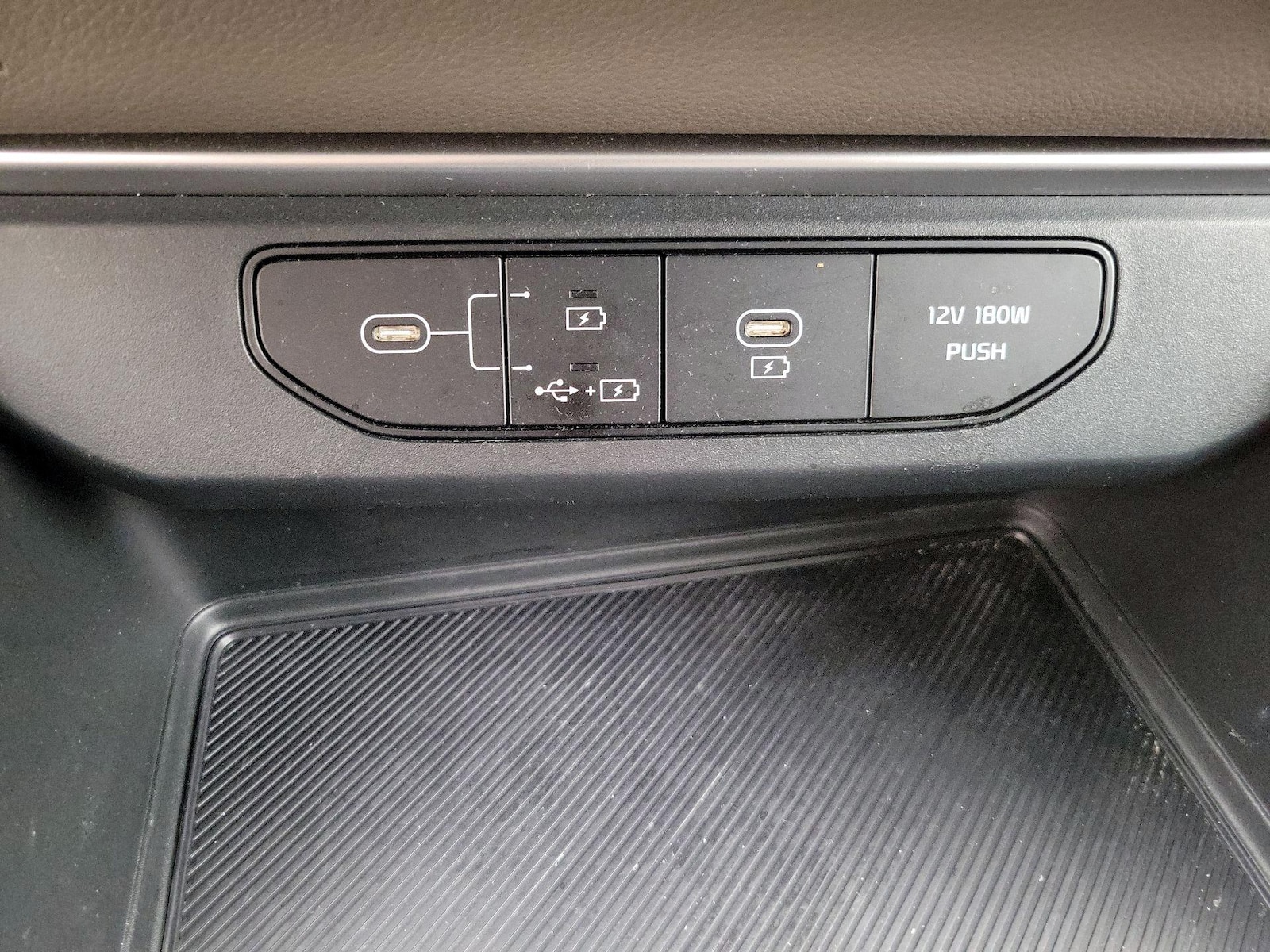 2025 Kia Carnival LXS - Photo 20