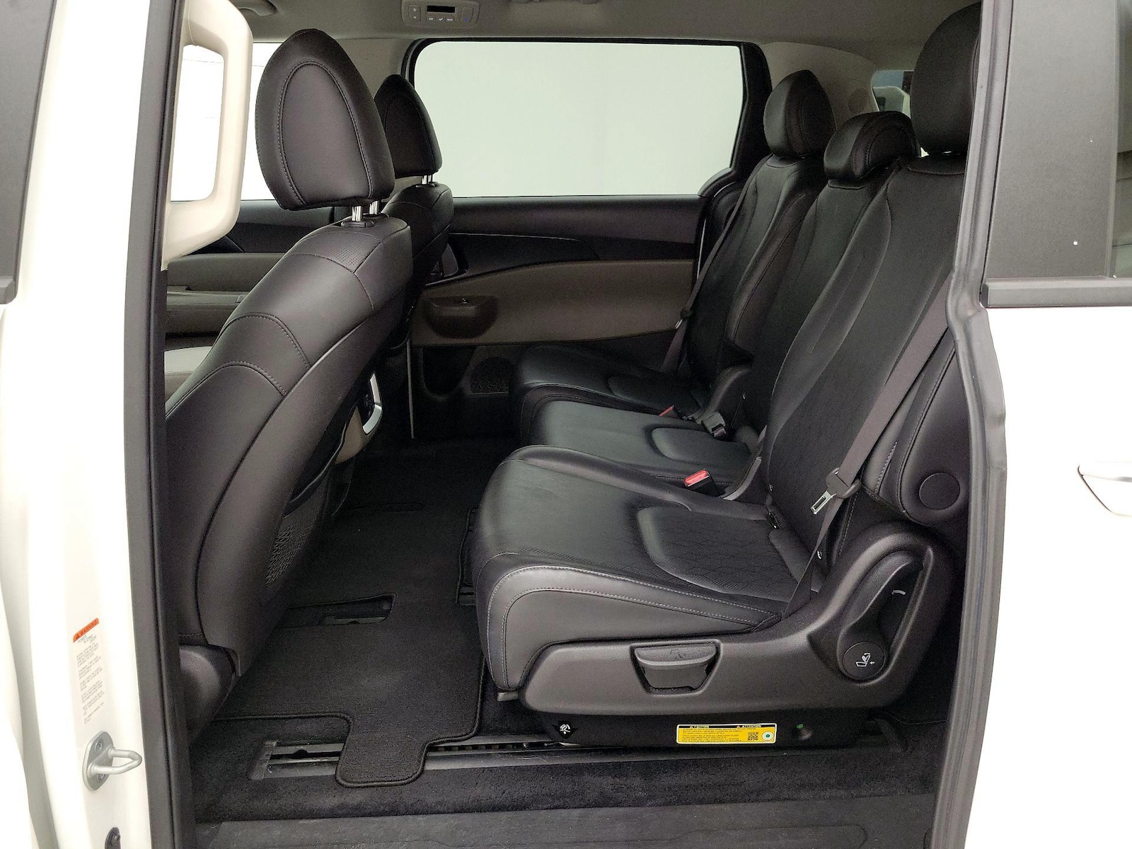 2025 Kia Carnival LXS - Photo 21