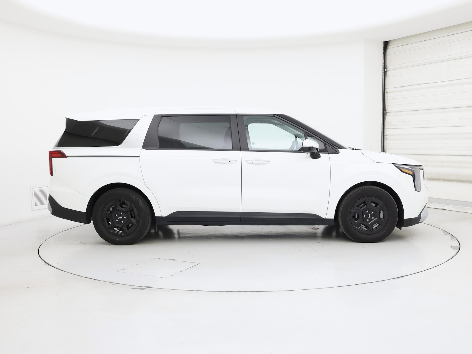 2025 Kia Carnival LXS - Photo 8
