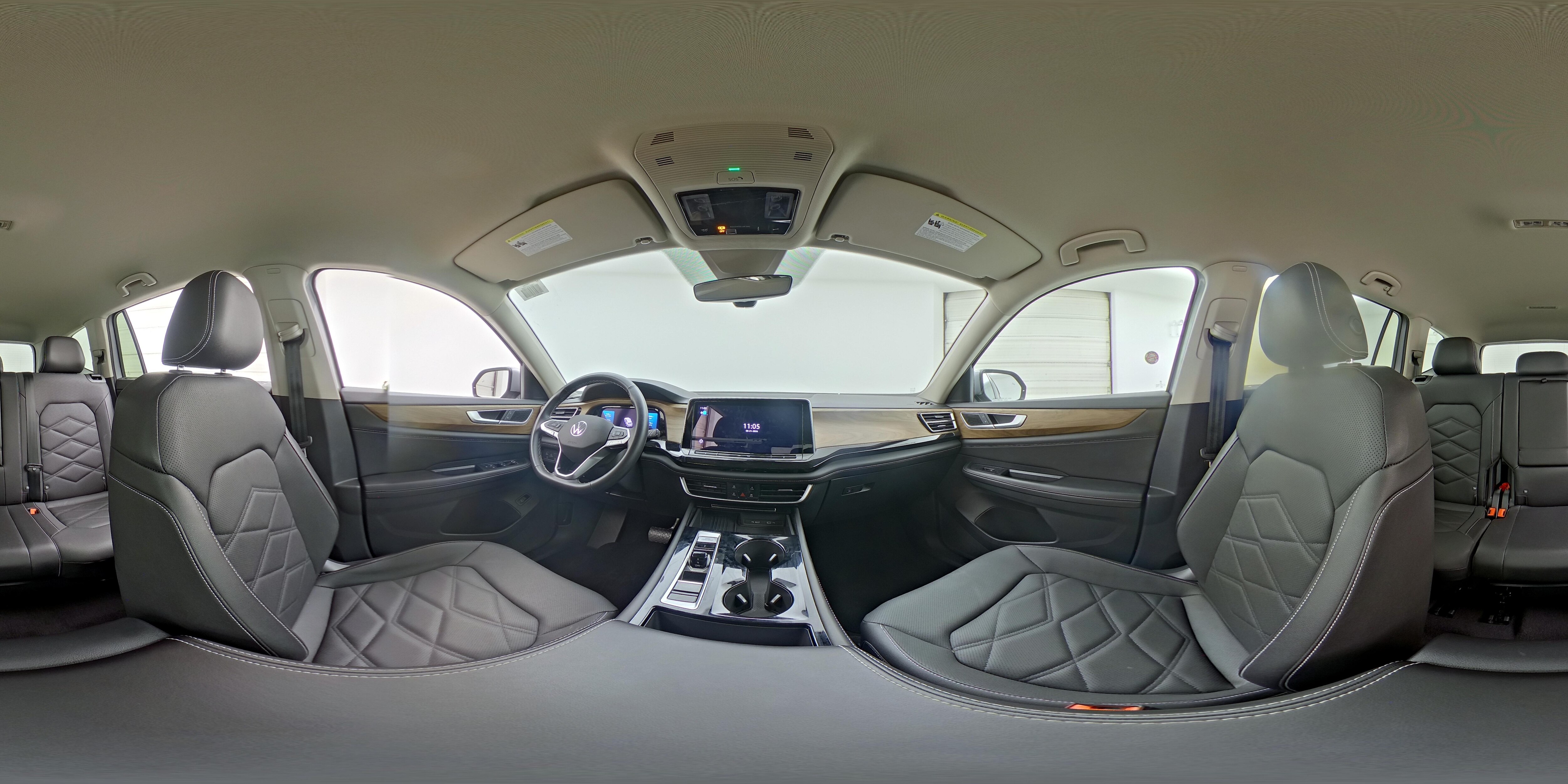 2025 Volkswagen Atlas SE w/Tech - Photo 25