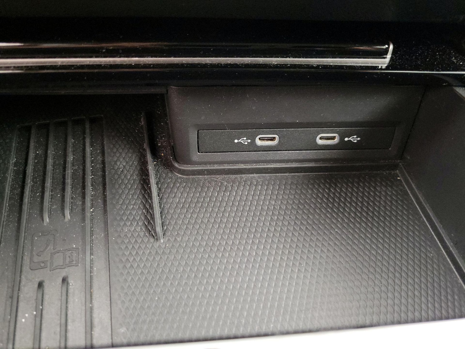 2025 Volkswagen Atlas SE w/Tech - Photo 19