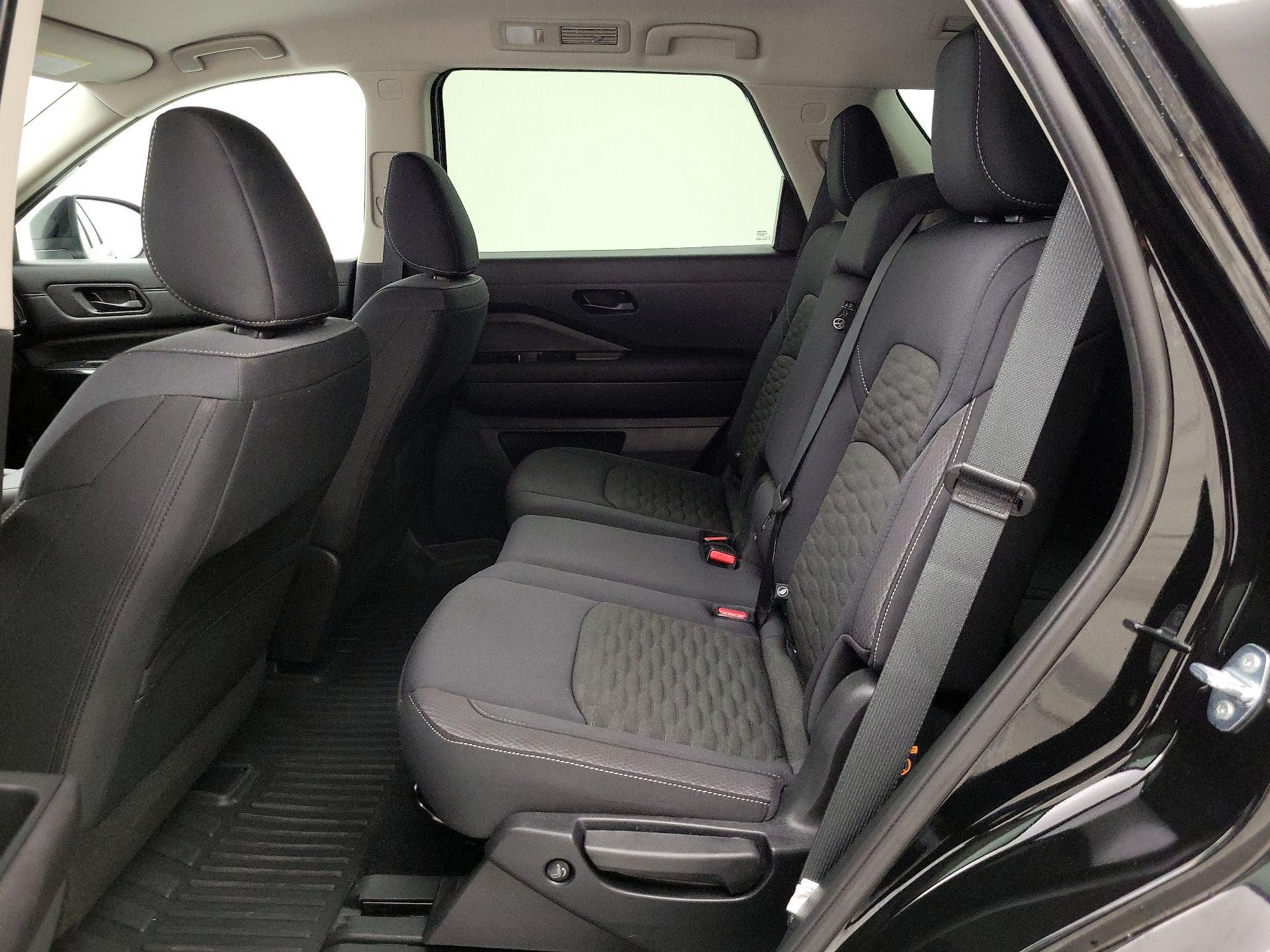 Thumbnail: 2025 Nissan Pathfinder - 19
