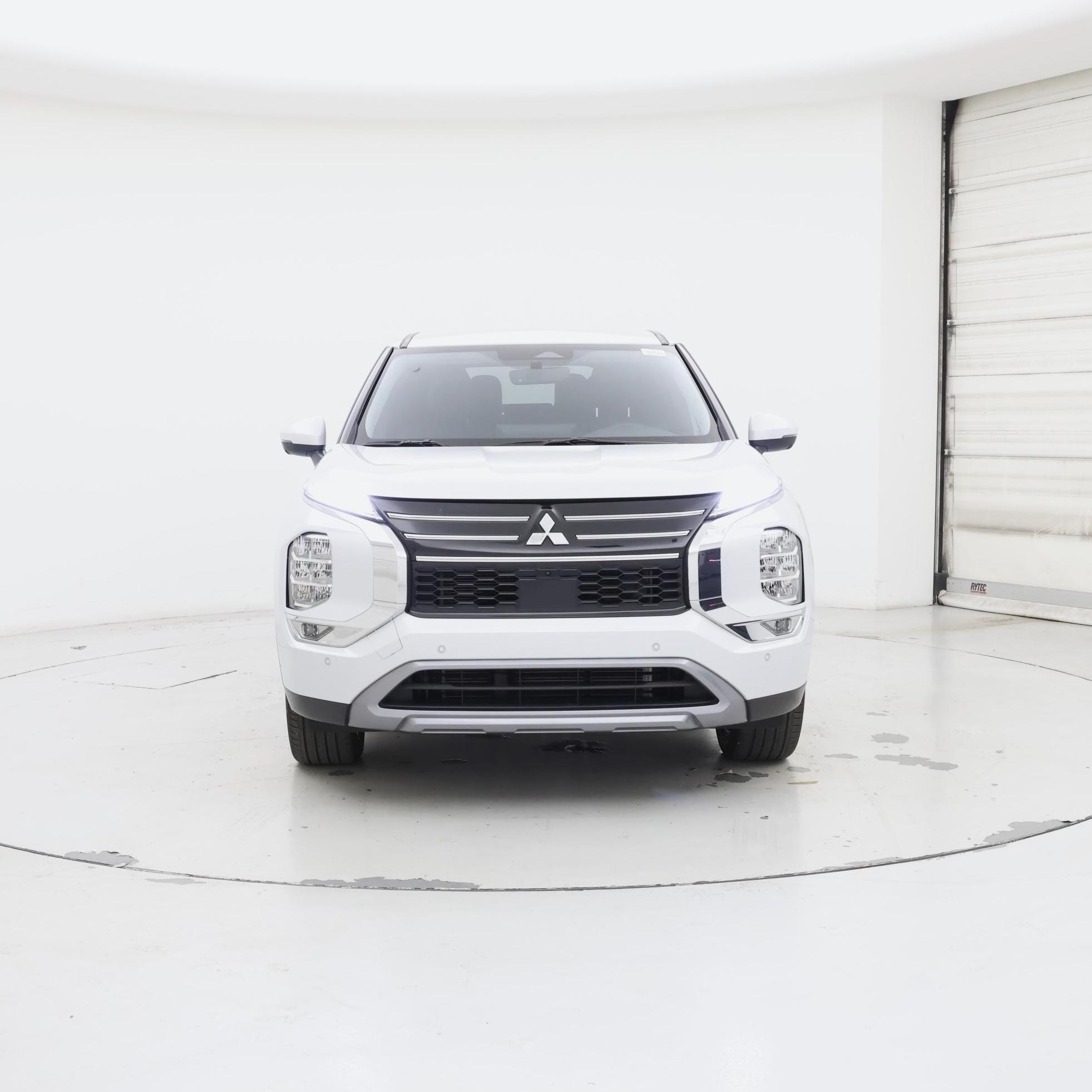 Thumbnail: 2025 Mitsubishi Outlander - 5