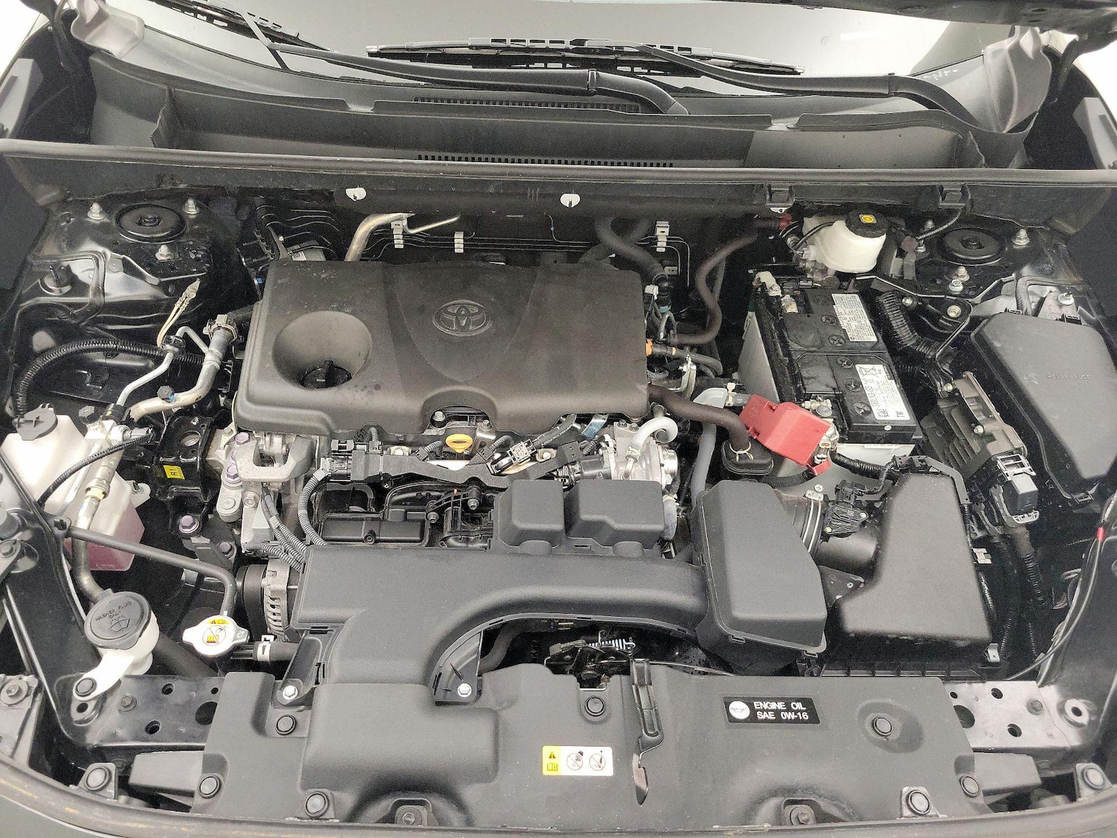 2025 Toyota RAV4 LE - Photo 22