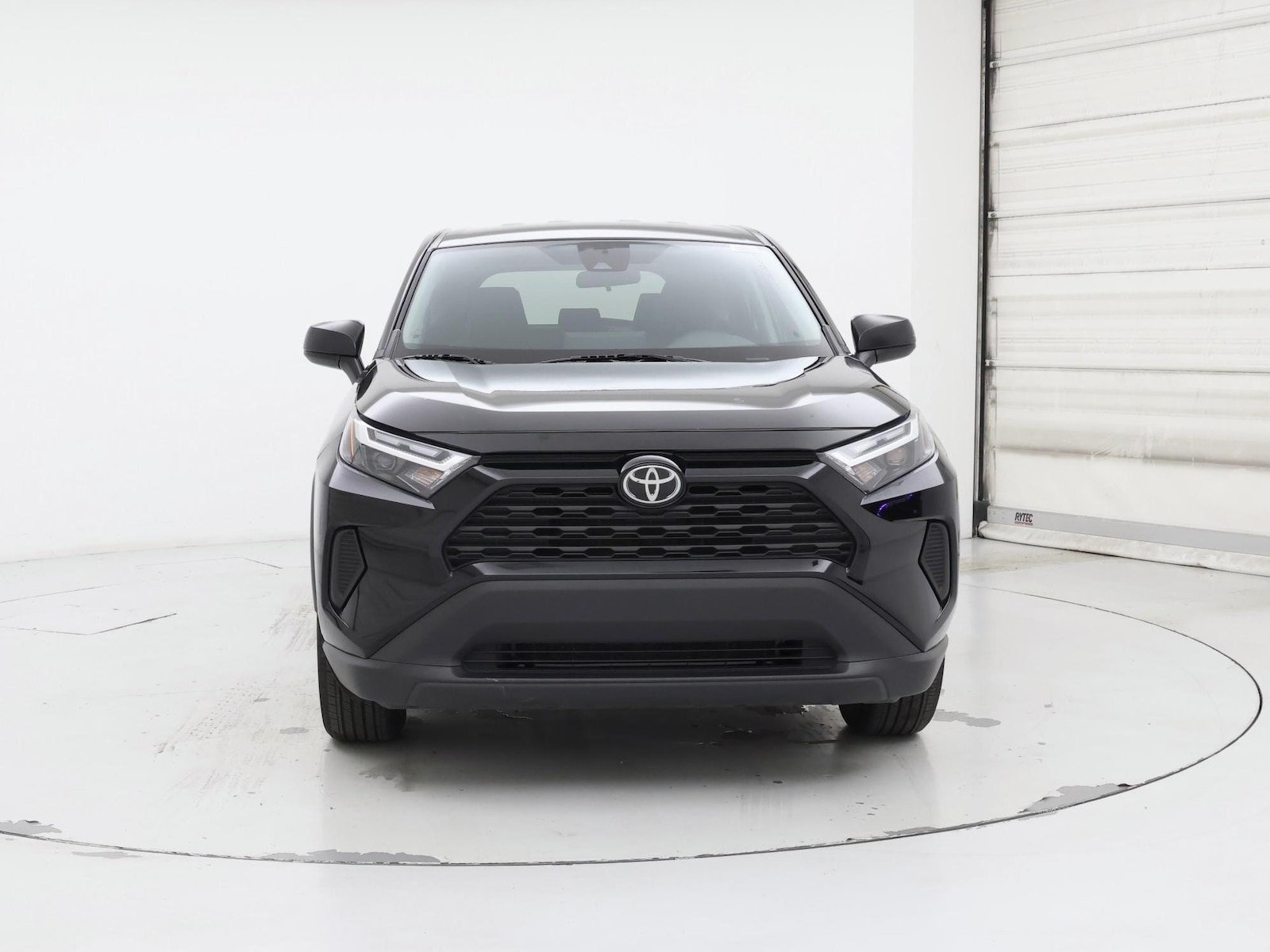 2025 Toyota RAV4 LE - Photo 6