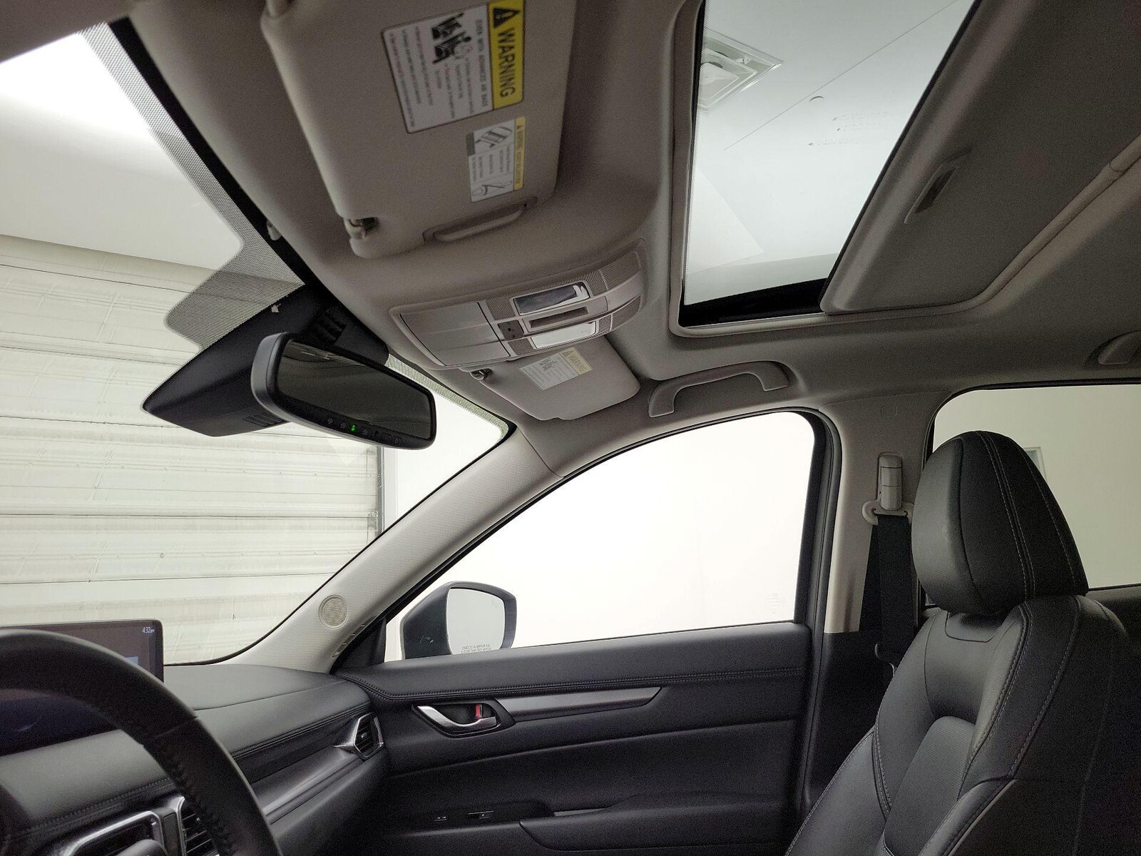 Sunroof(s) & Overhead Airbags