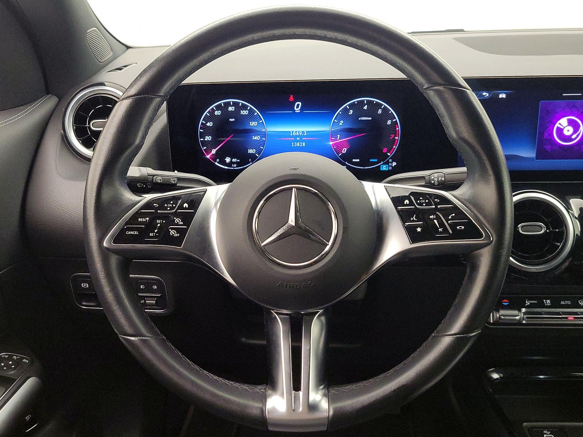 Thumbnail: 2025 Mercedes-Benz GLA - 10