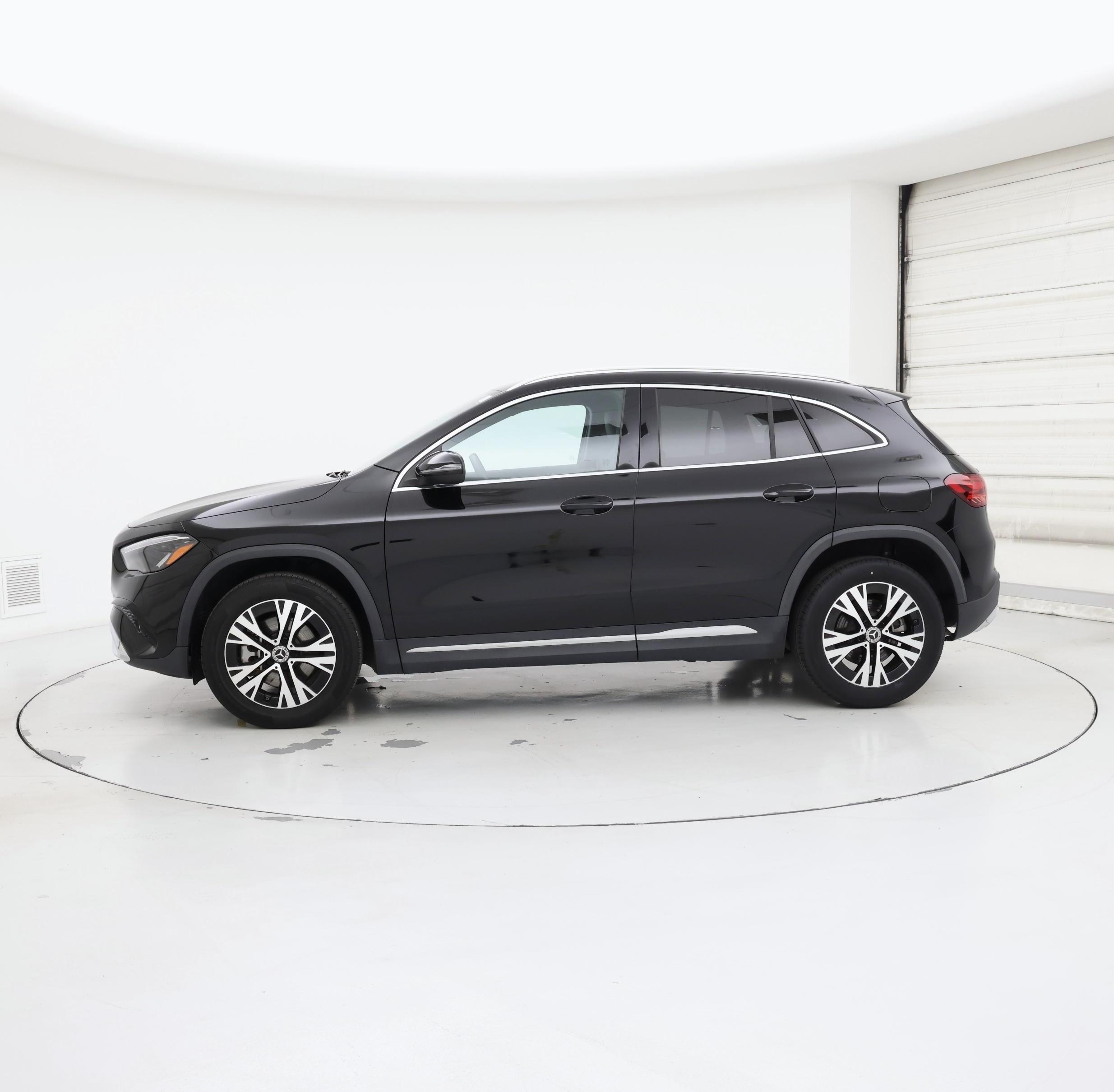 Thumbnail: 2025 Mercedes-Benz GLA - 3