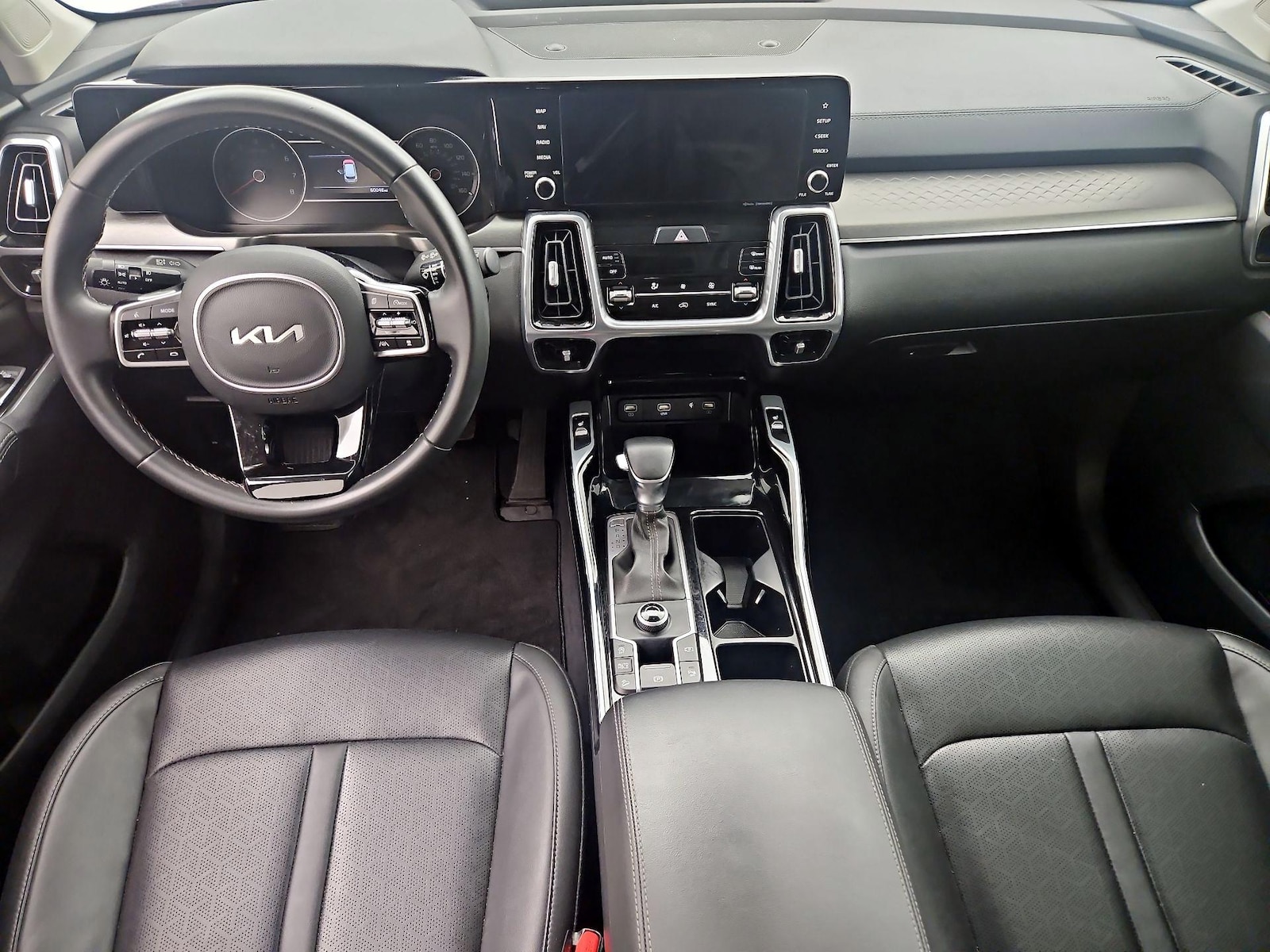 Apple CarPlay® & Android Auto™
