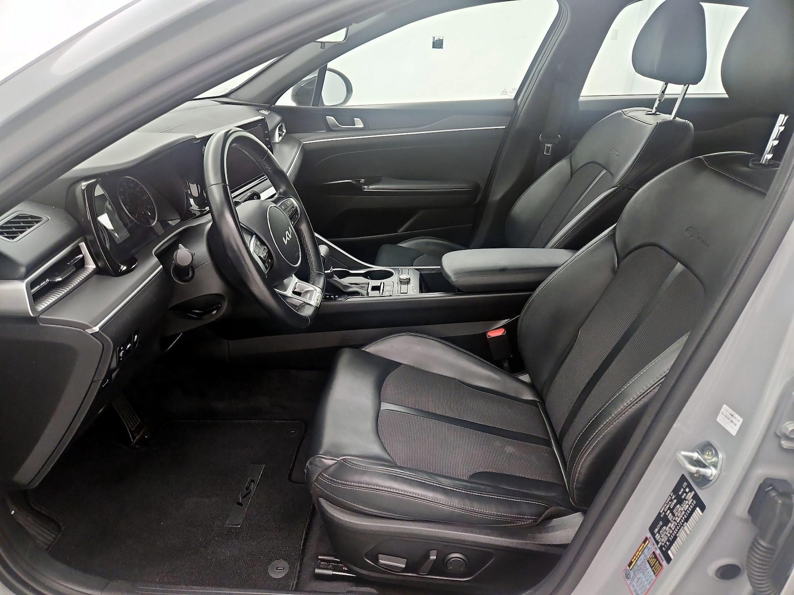 Power Seat(s) & Side Airbags