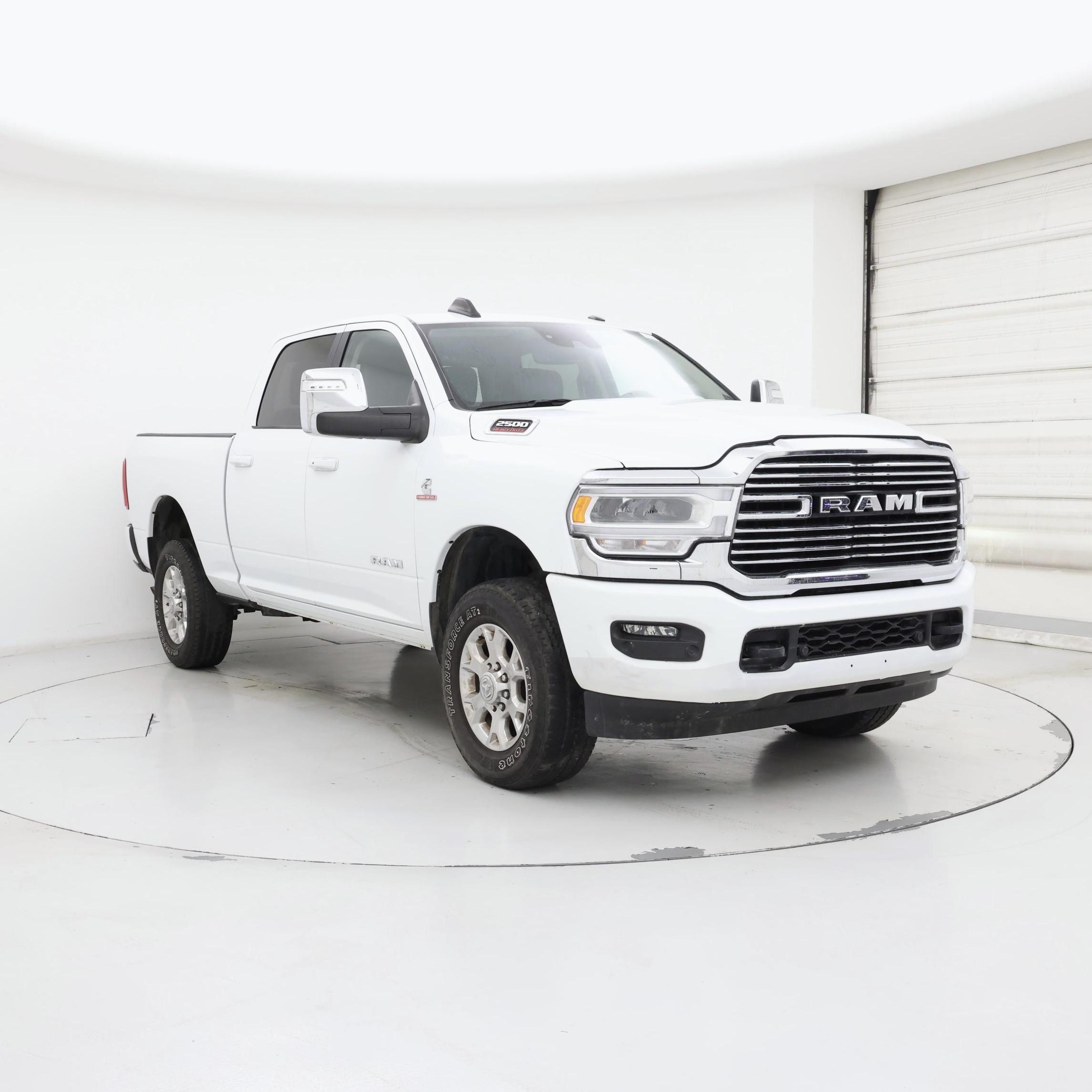 2024 RAM 2500 Blanco Camioneta Todo terreno Automática