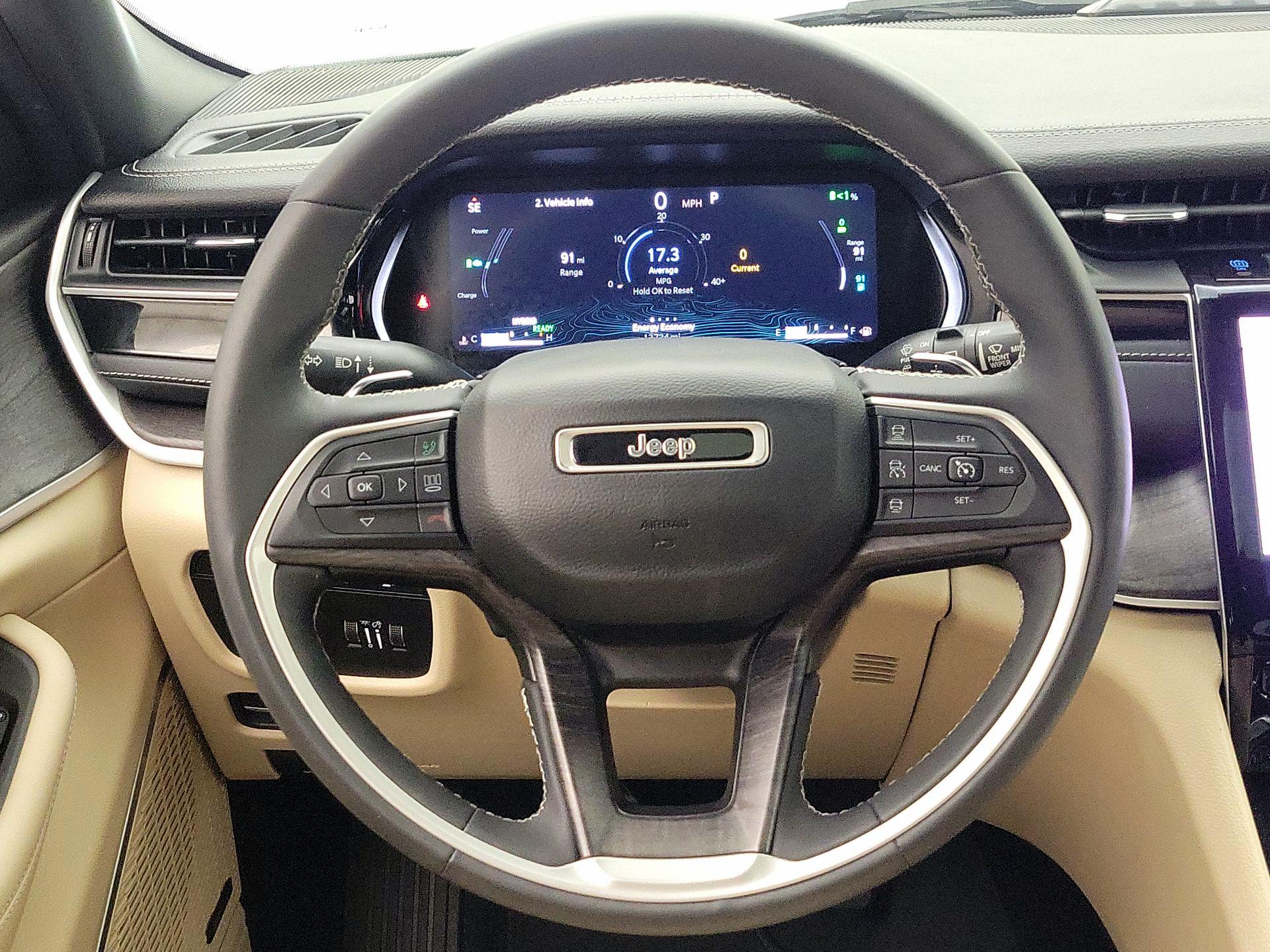 Thumbnail: 2023 Jeep Grand Cherokee - 10