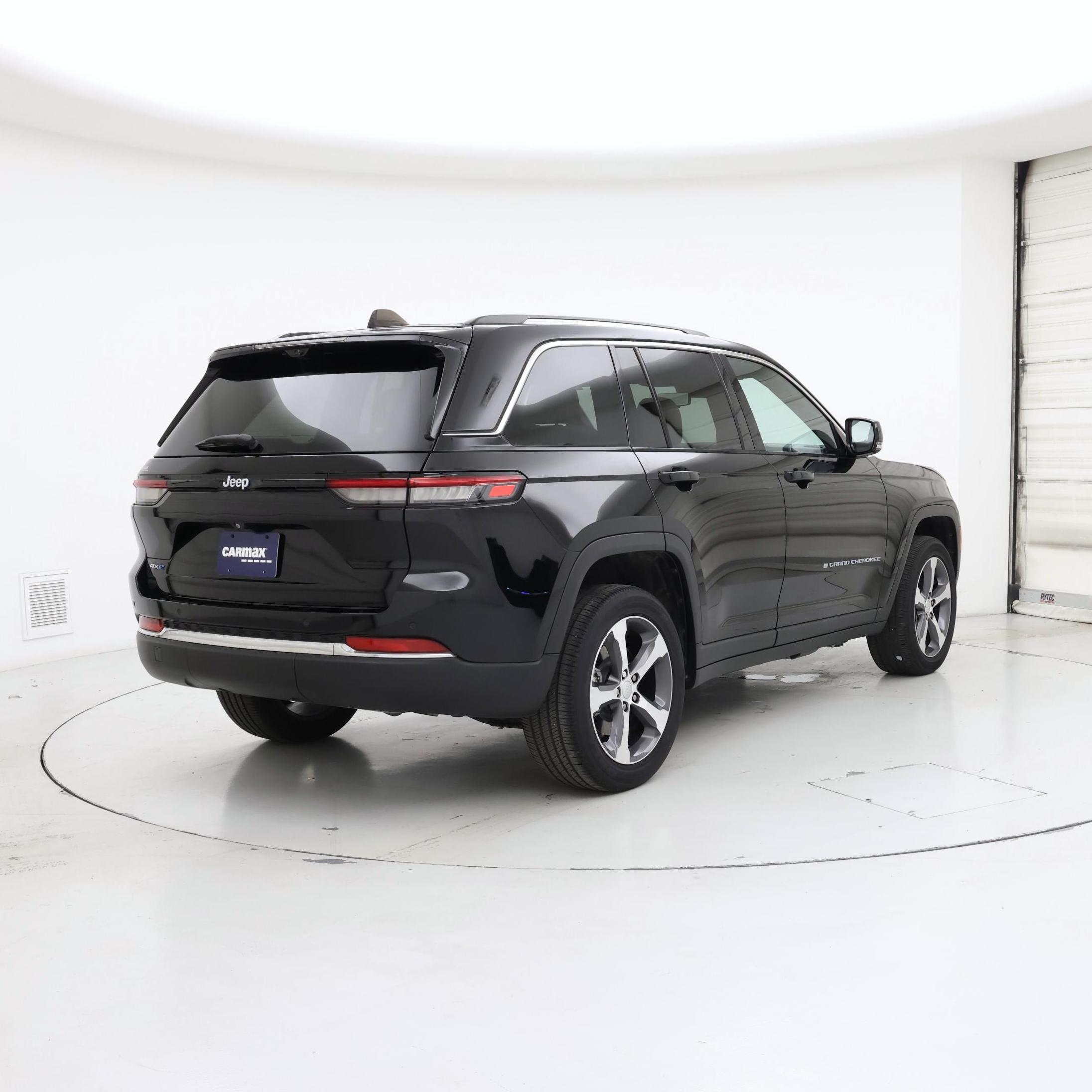 Thumbnail: 2023 Jeep Grand Cherokee - 8