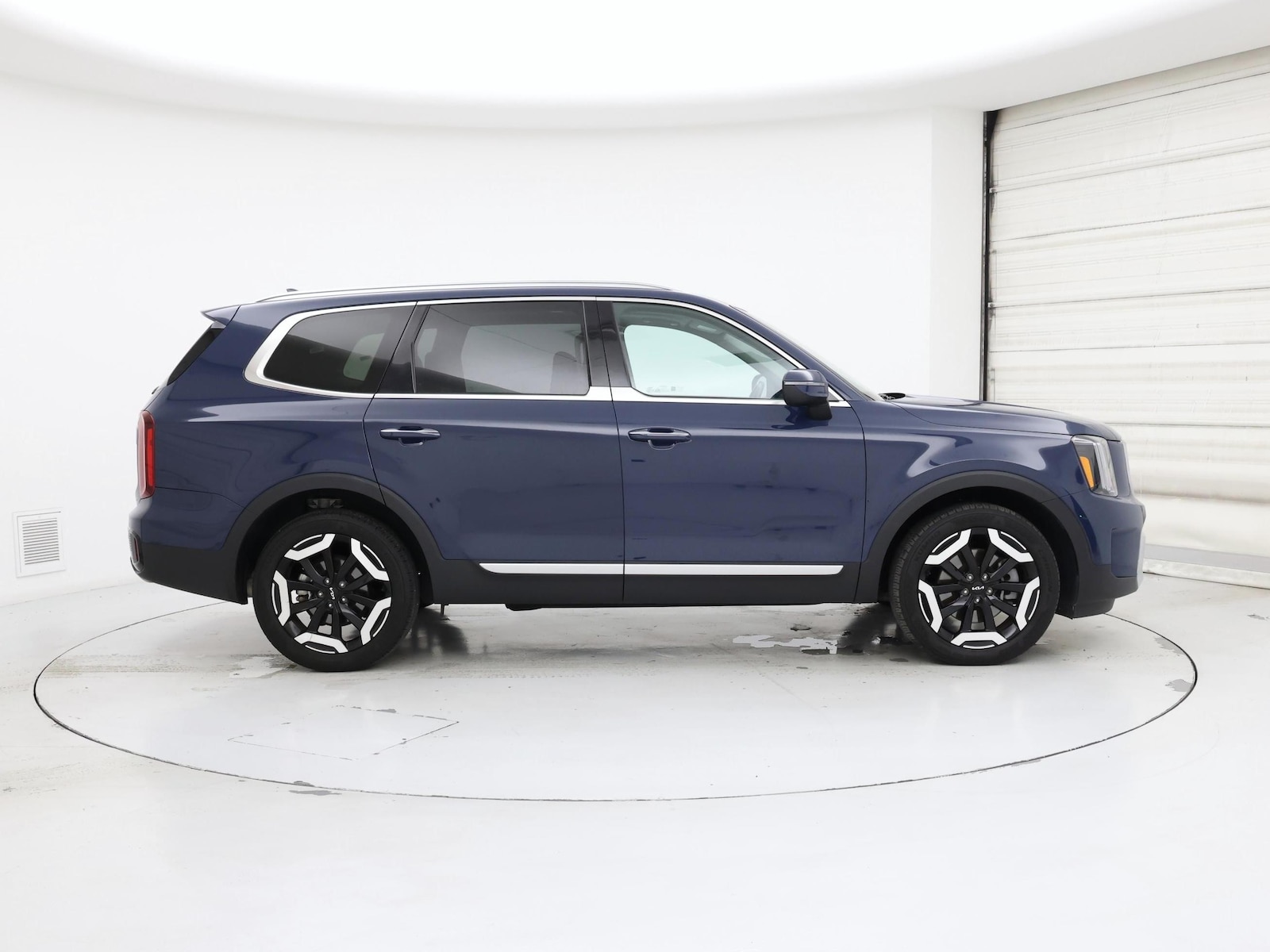 2025 Kia Telluride S - Photo 8