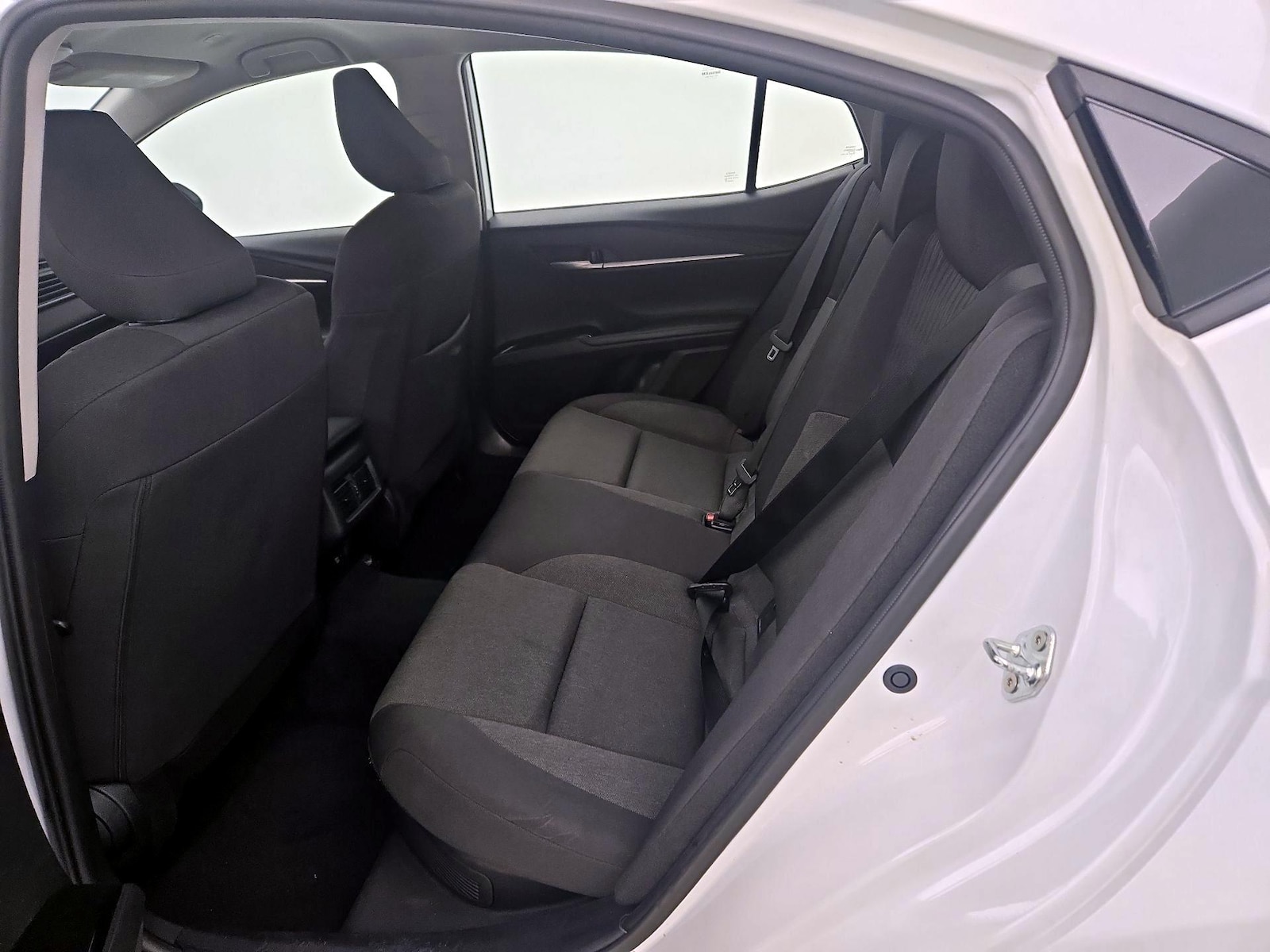 2025 Toyota Camry LE - Photo 20