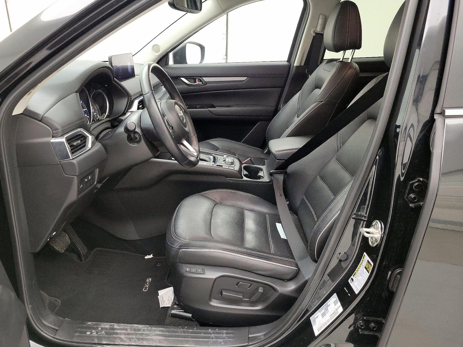 2025 Mazda CX-5 S Preferred package - Photo 12