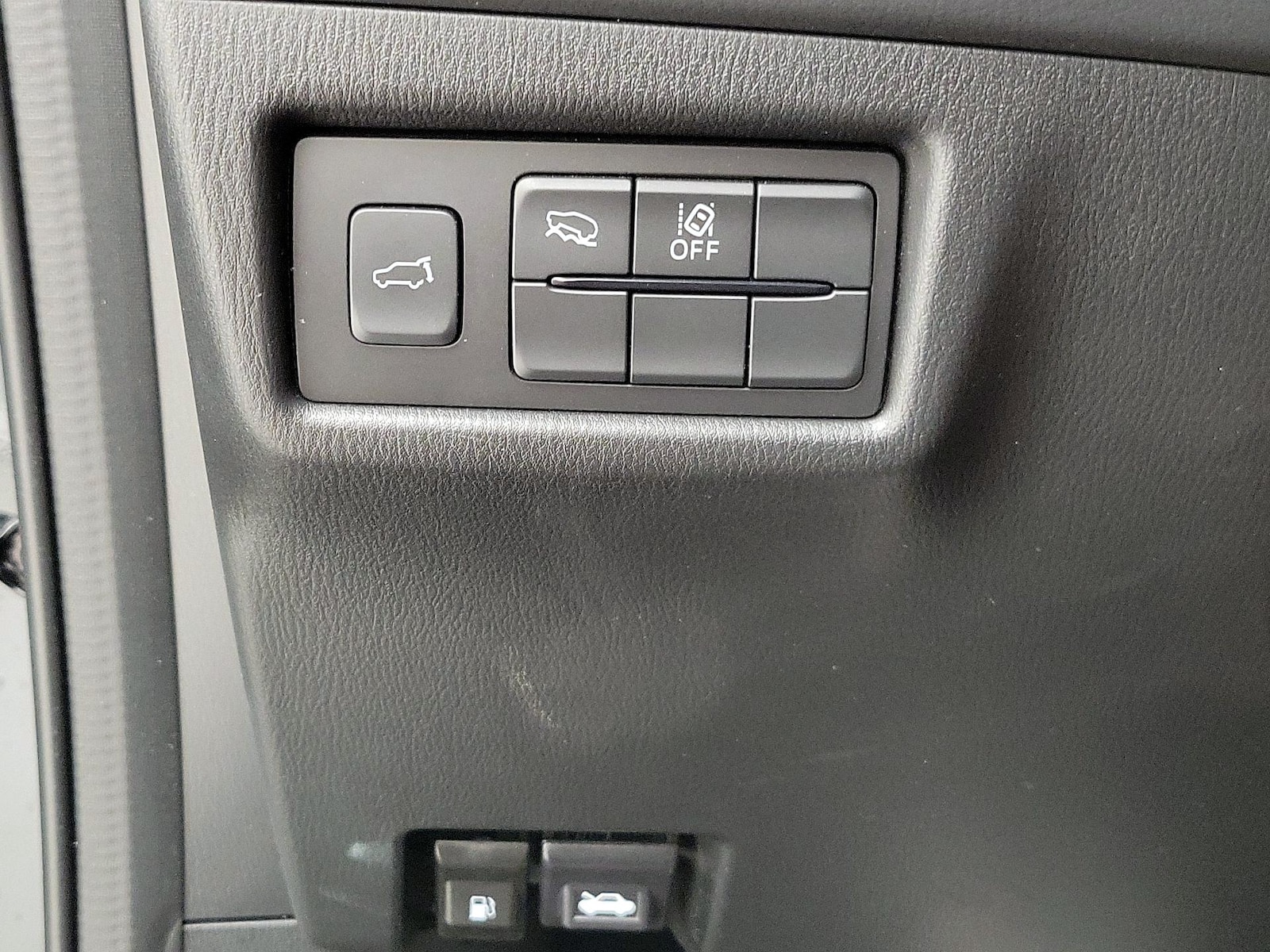 2025 Mazda CX-5 S Preferred package - Photo 14
