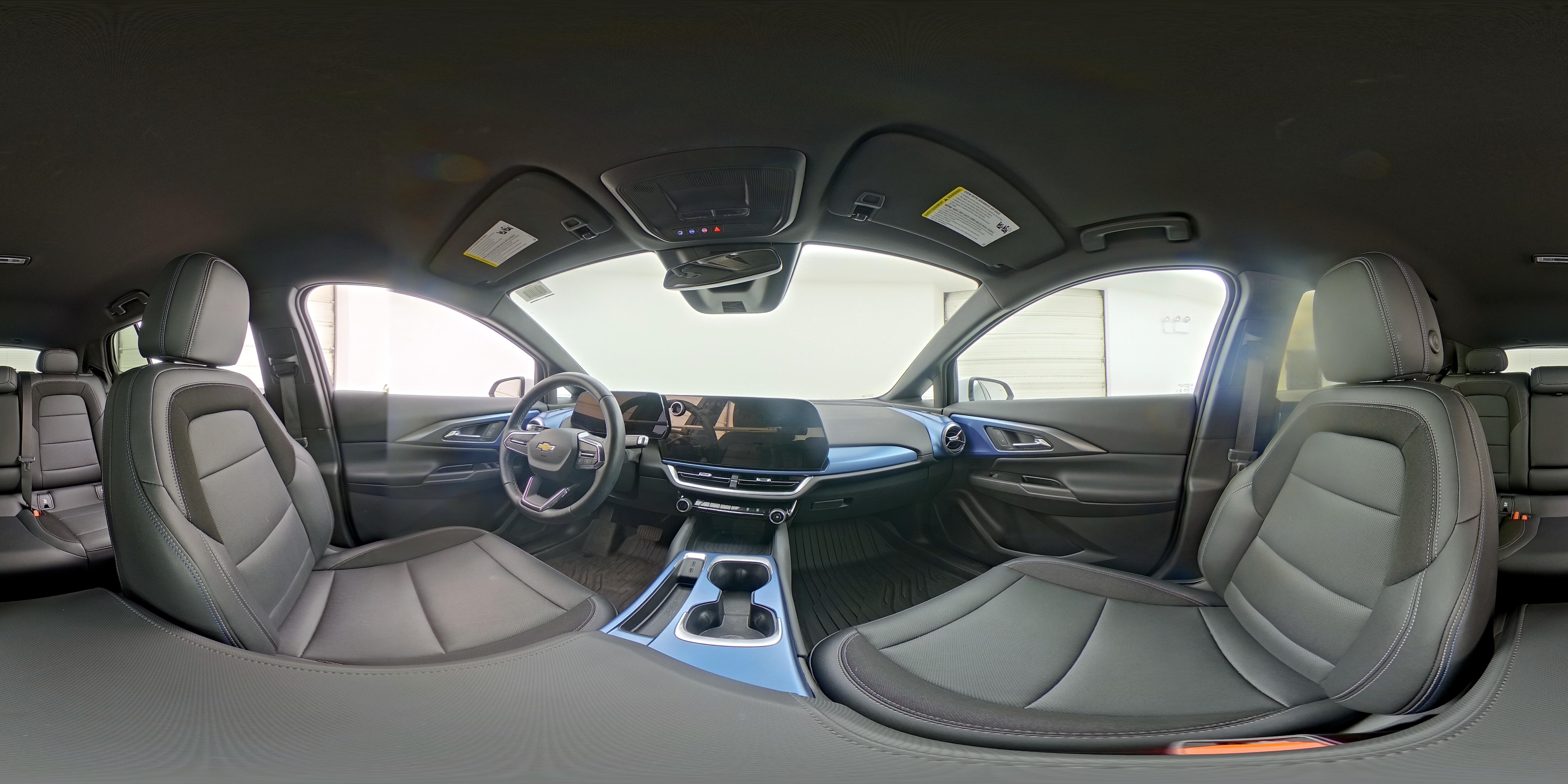 2024 Chevrolet Equinox EV LT - Photo 24