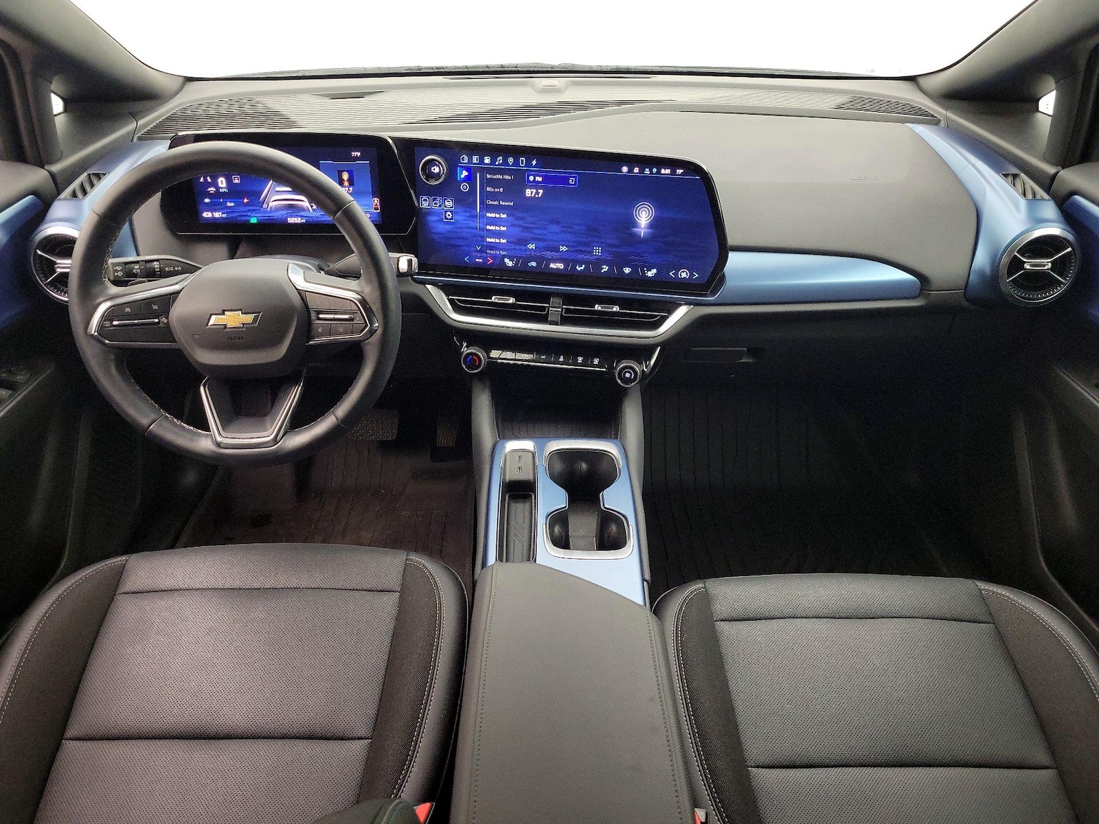 2024 Chevrolet Equinox EV LT - Photo 10