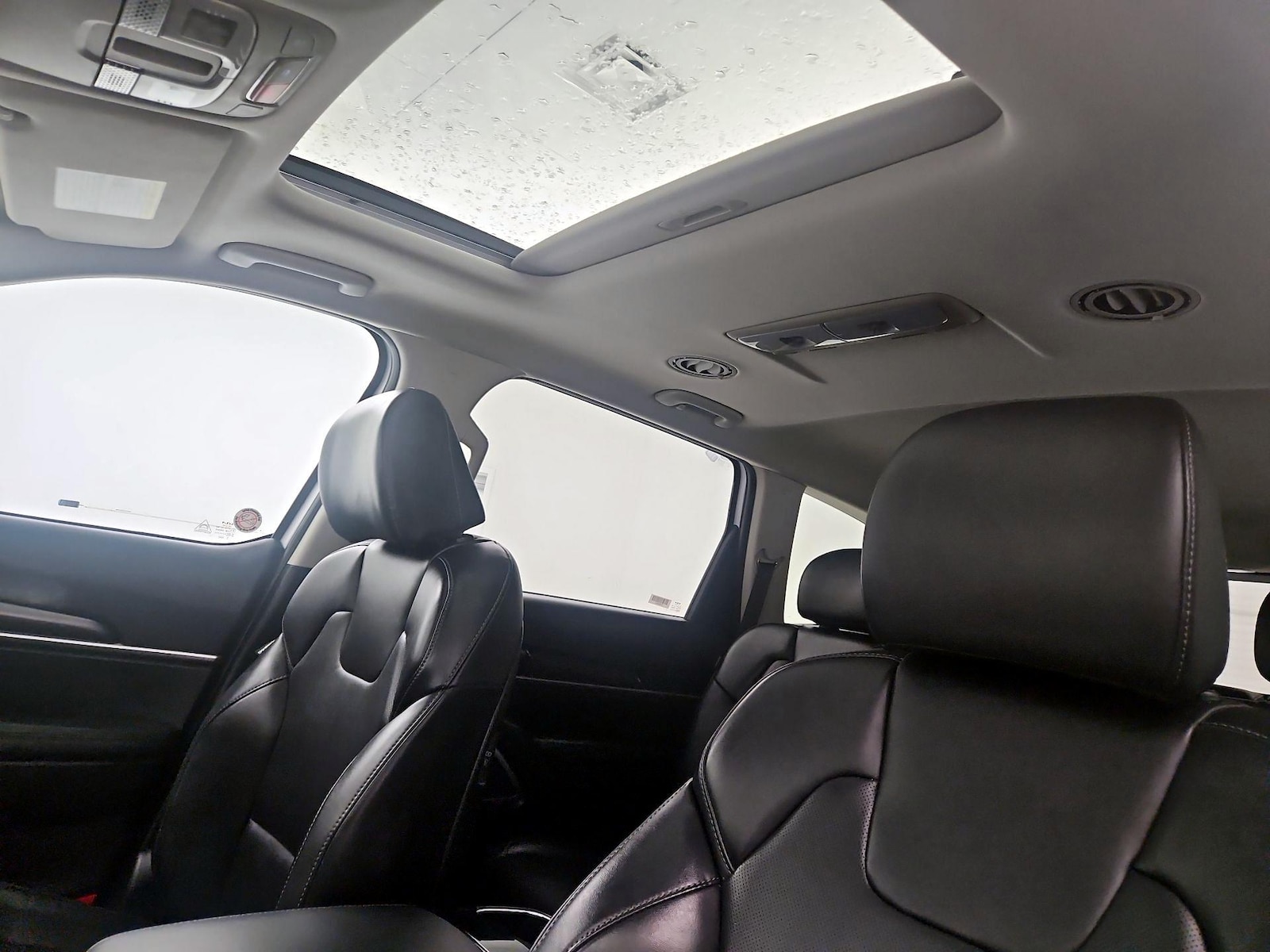 Sunroof(s) & Overhead Airbags
