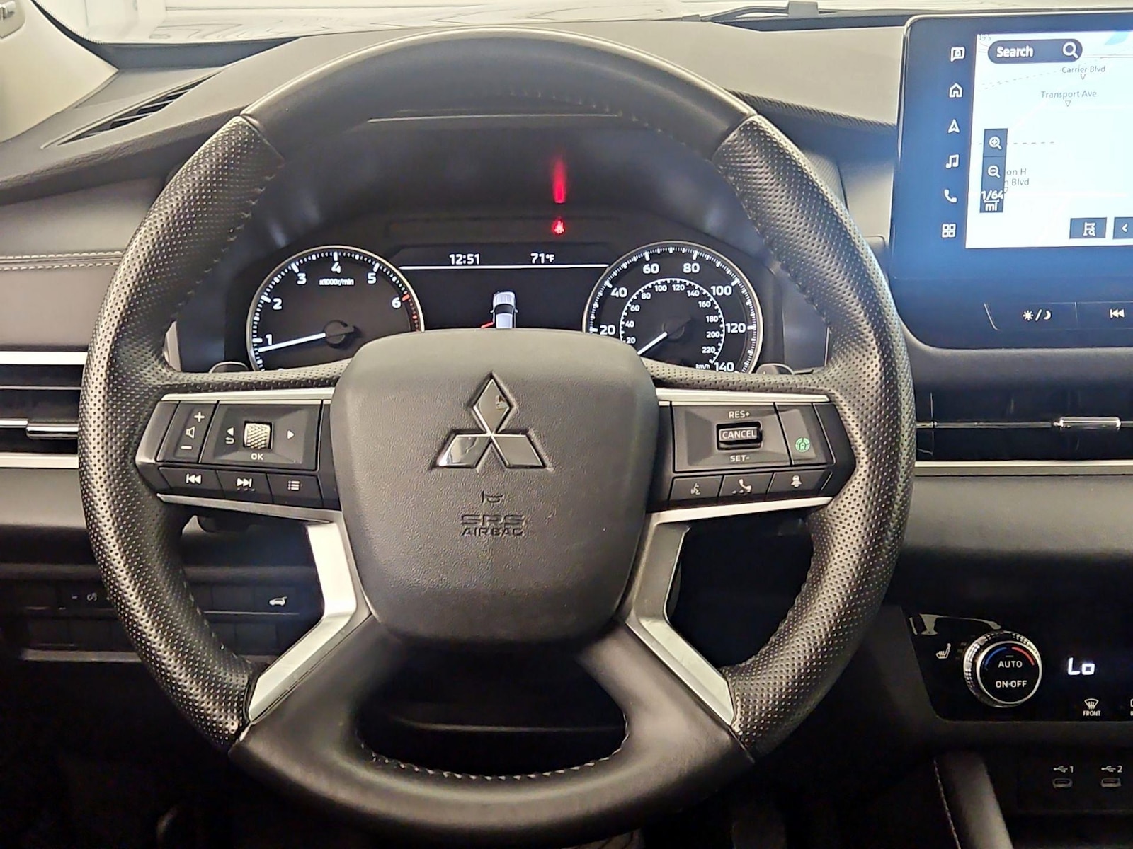 2025 Mitsubishi Outlander SE - Photo 11