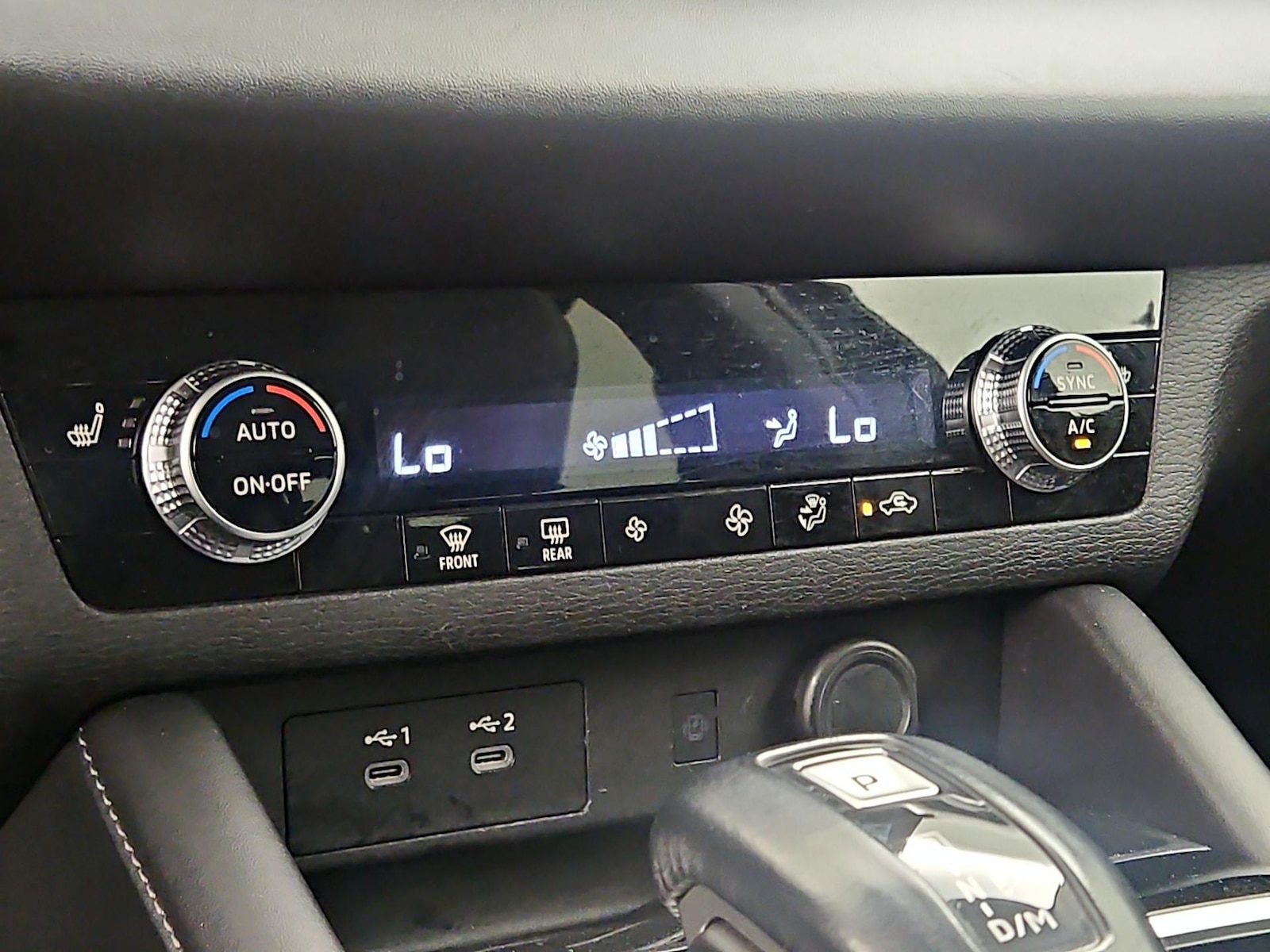 2025 Mitsubishi Outlander SE - Photo 18