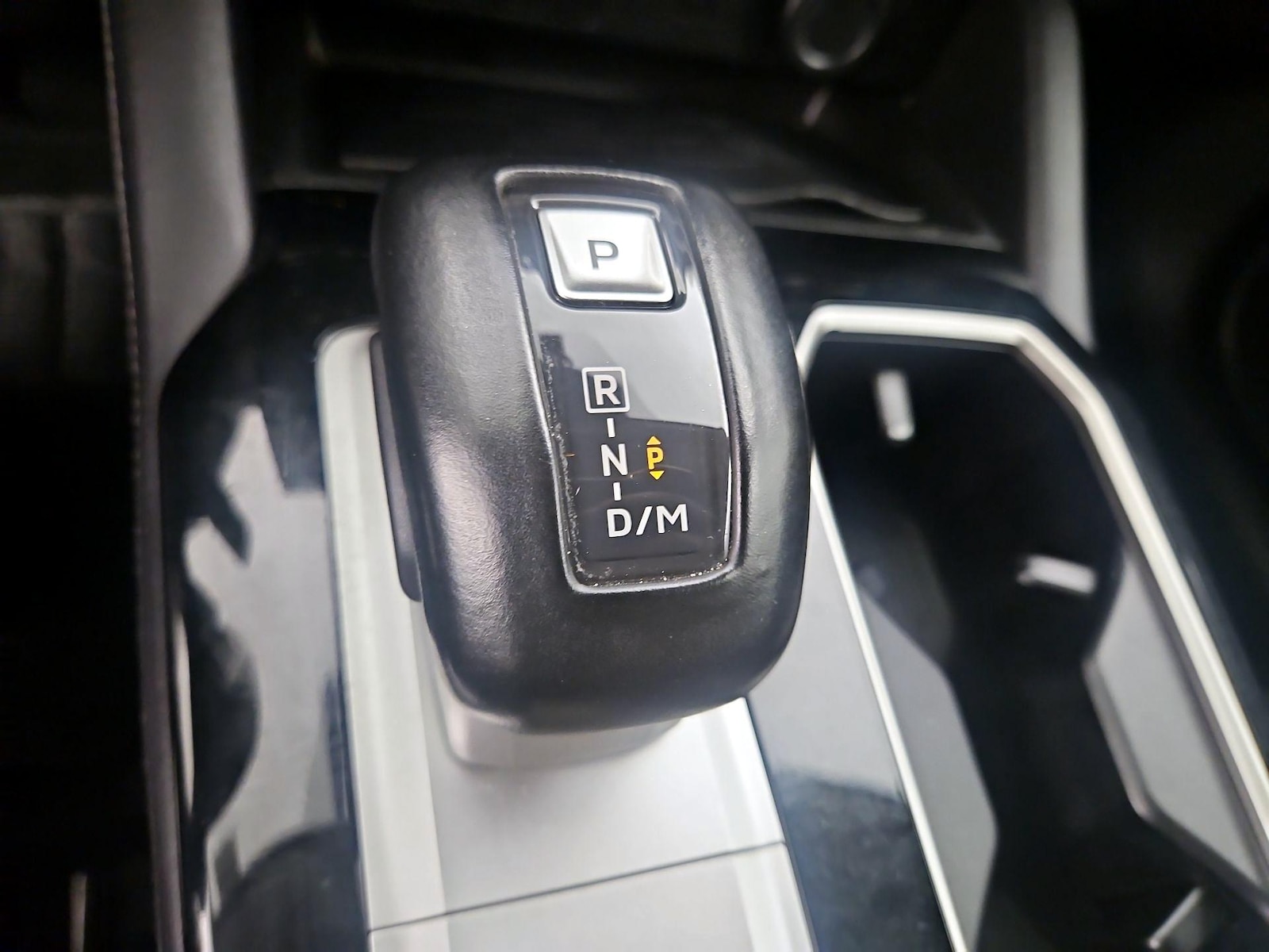 2025 Mitsubishi Outlander SE - Photo 19