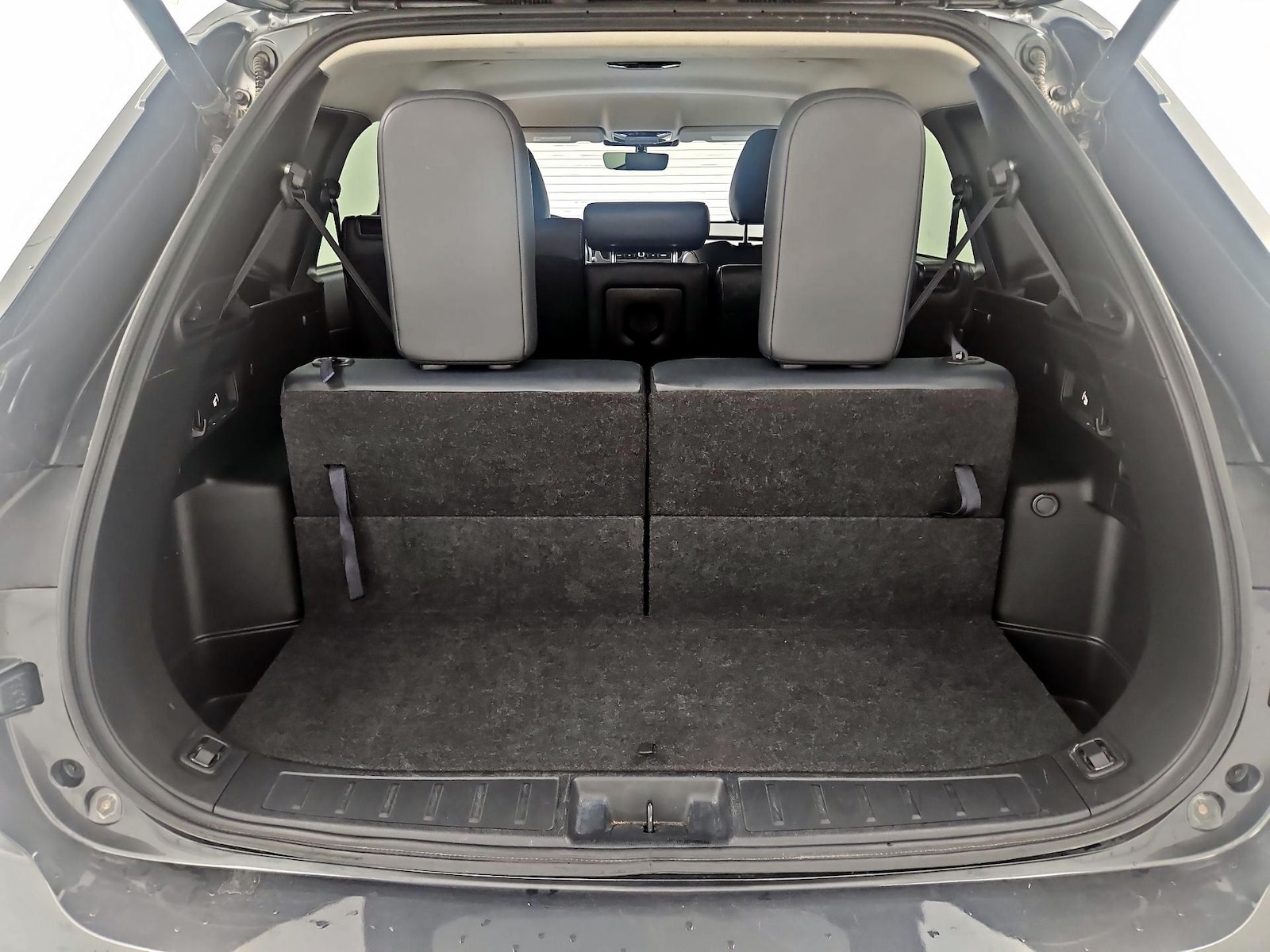 2025 Mitsubishi Outlander SE - Photo 23