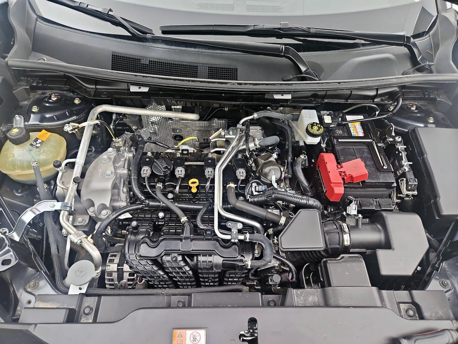 2025 Mitsubishi Outlander SE - Photo 24