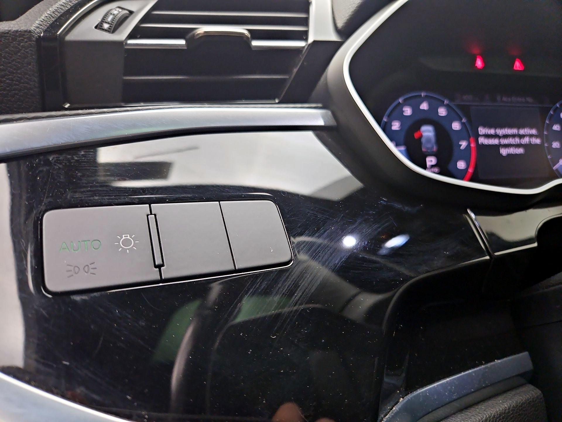 Thumbnail: 2020 Audi Q3 - 13