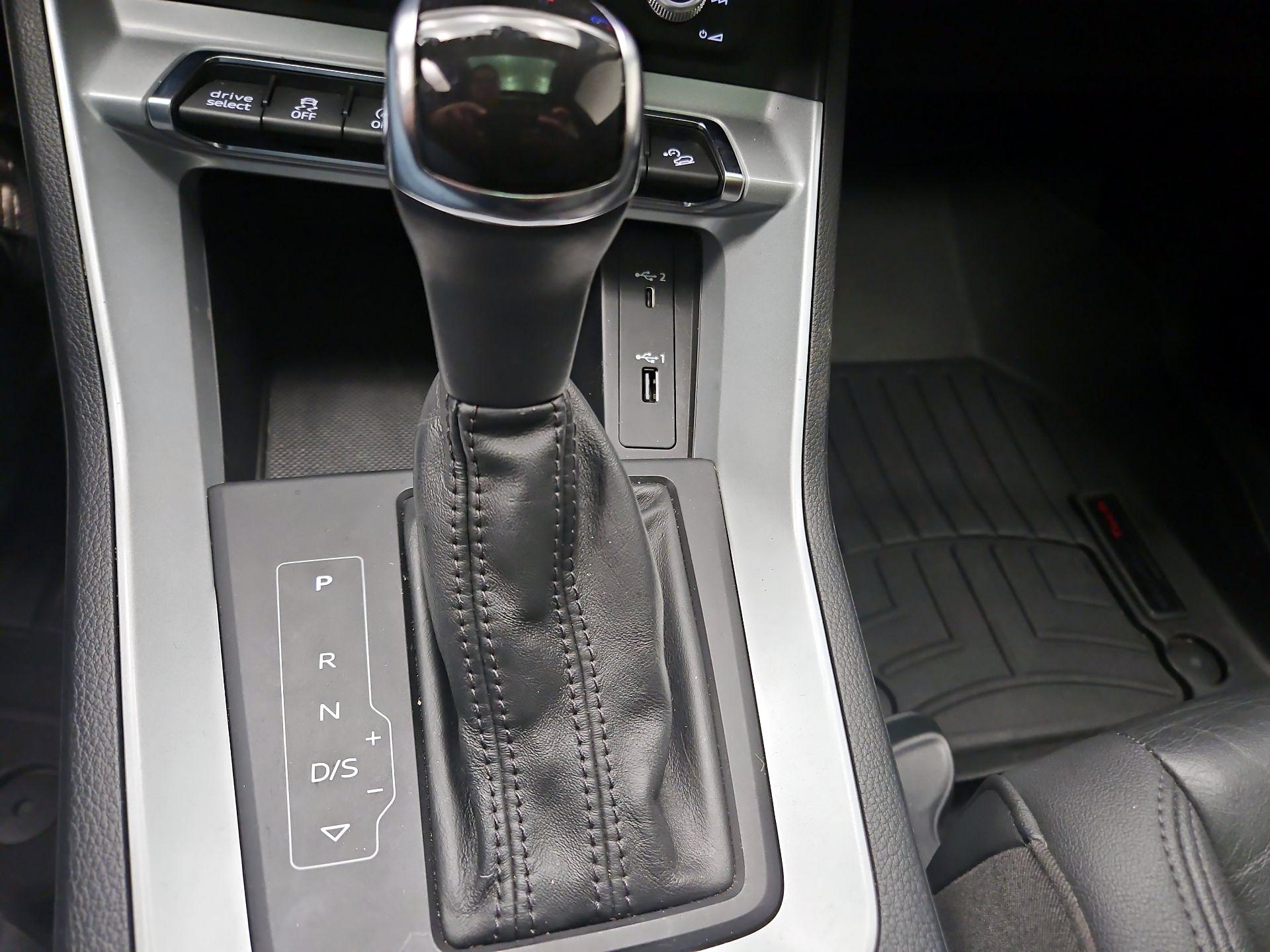 Thumbnail: 2020 Audi Q3 - 17
