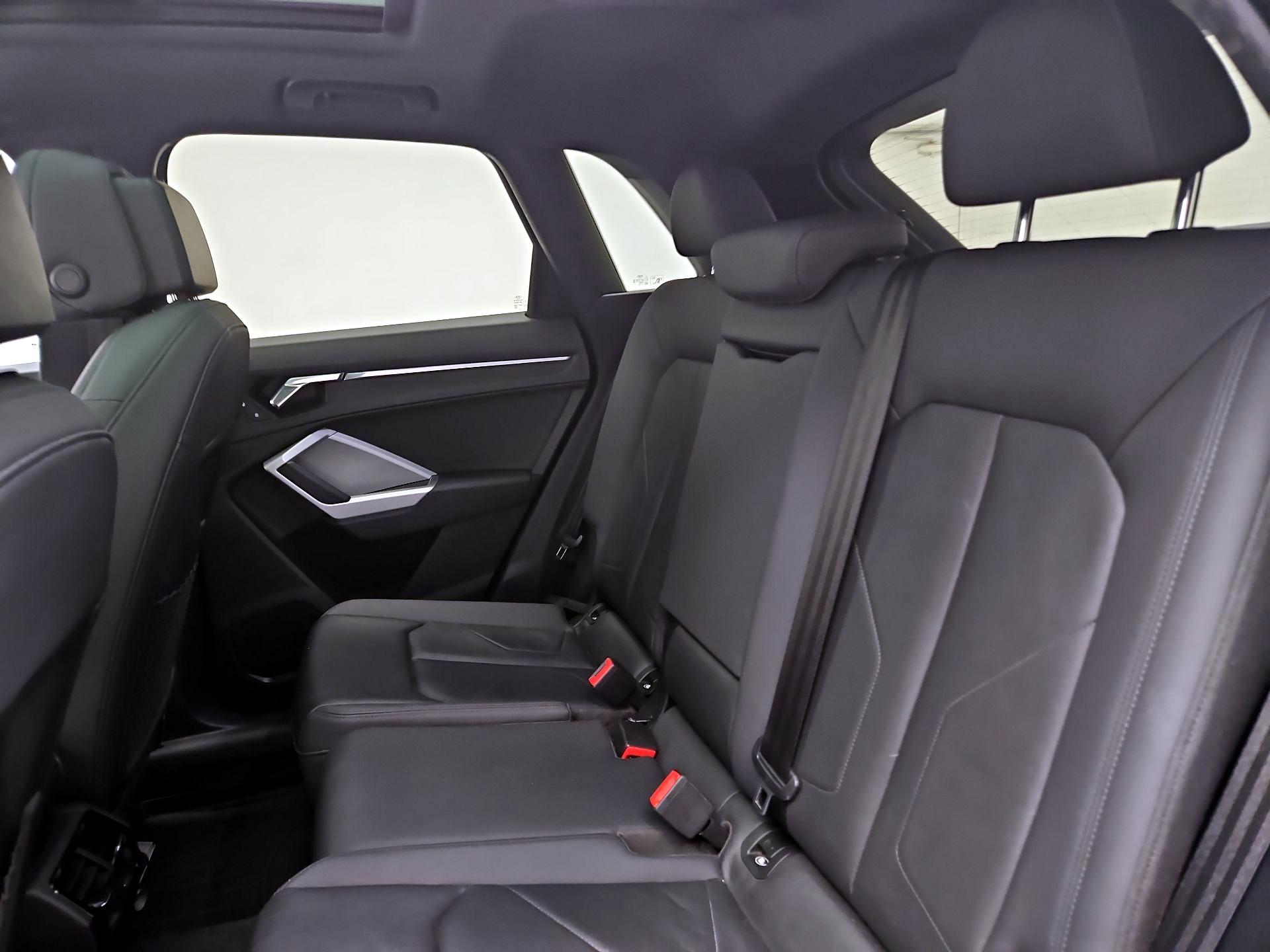 Thumbnail: 2020 Audi Q3 - 20