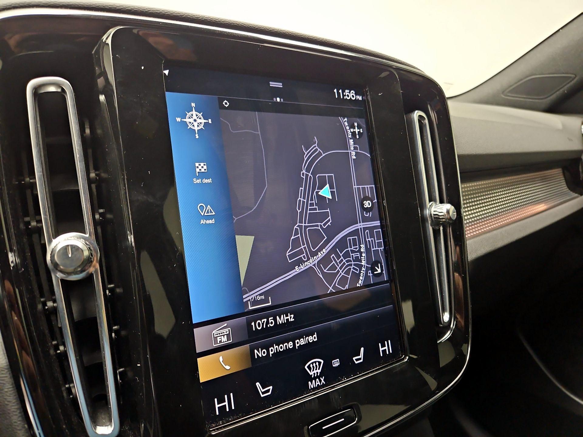 Thumbnail: 2021 Volvo XC40 - 14