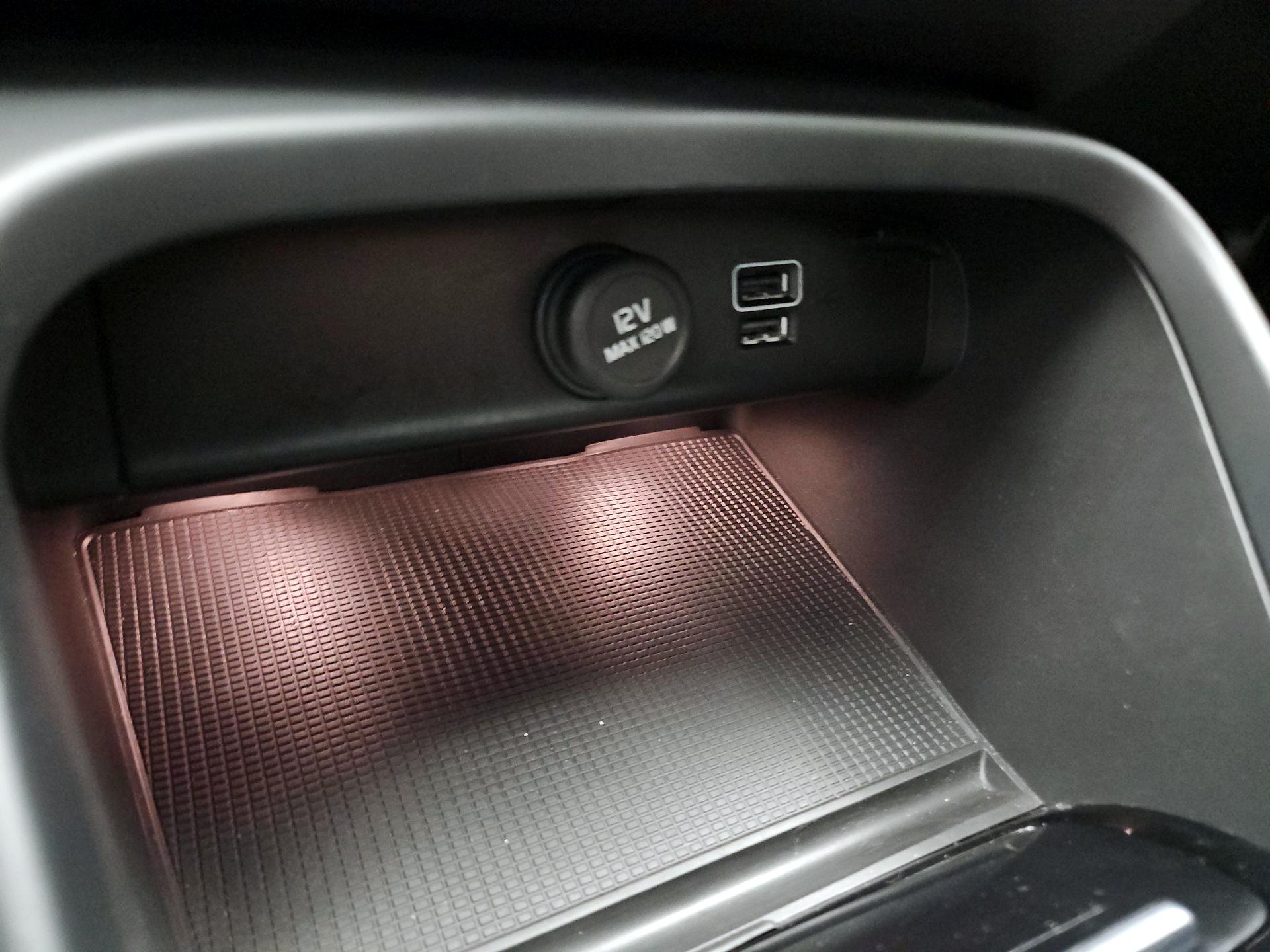 Thumbnail: 2021 Volvo XC40 - 19