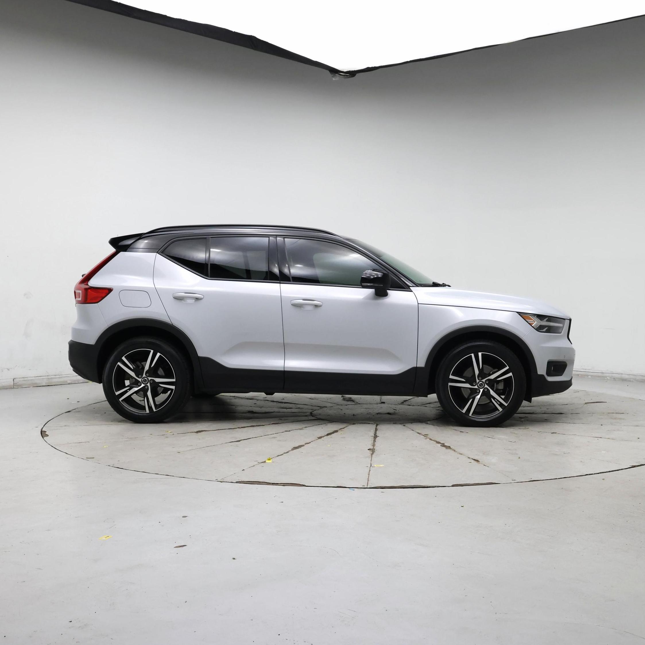 Thumbnail: 2021 Volvo XC40 - 7