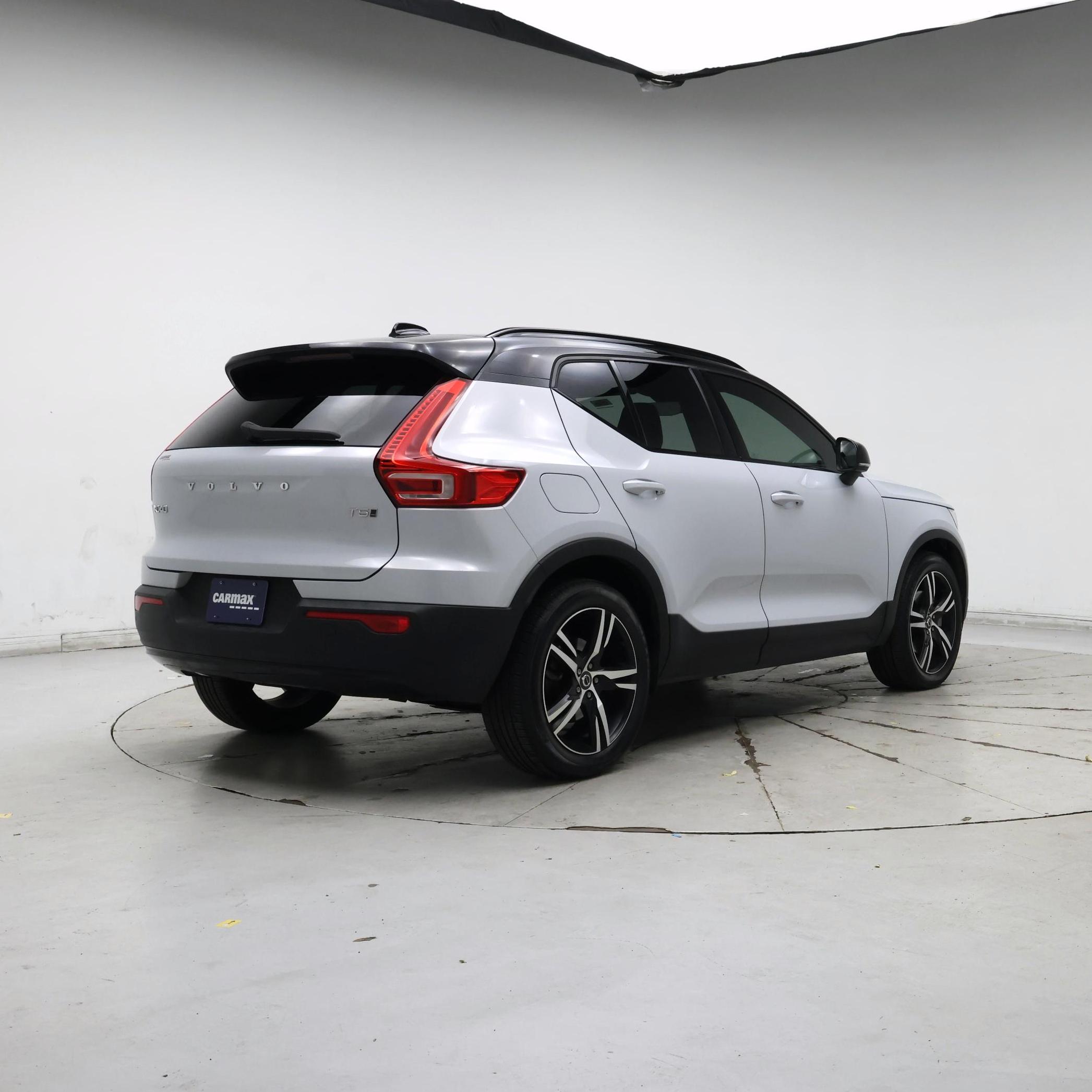 Thumbnail: 2021 Volvo XC40 - 8