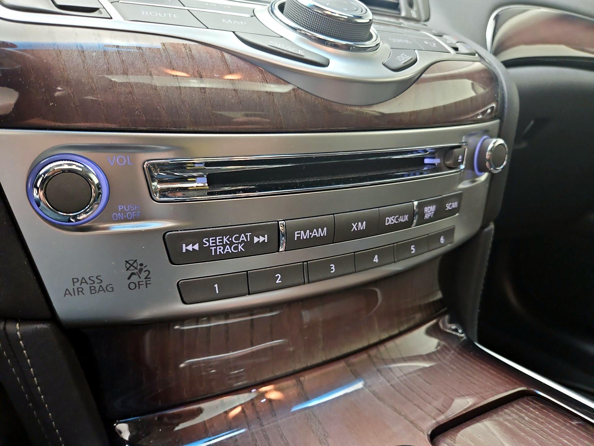 Thumbnail: 2015 INFINITI Q70 - 15