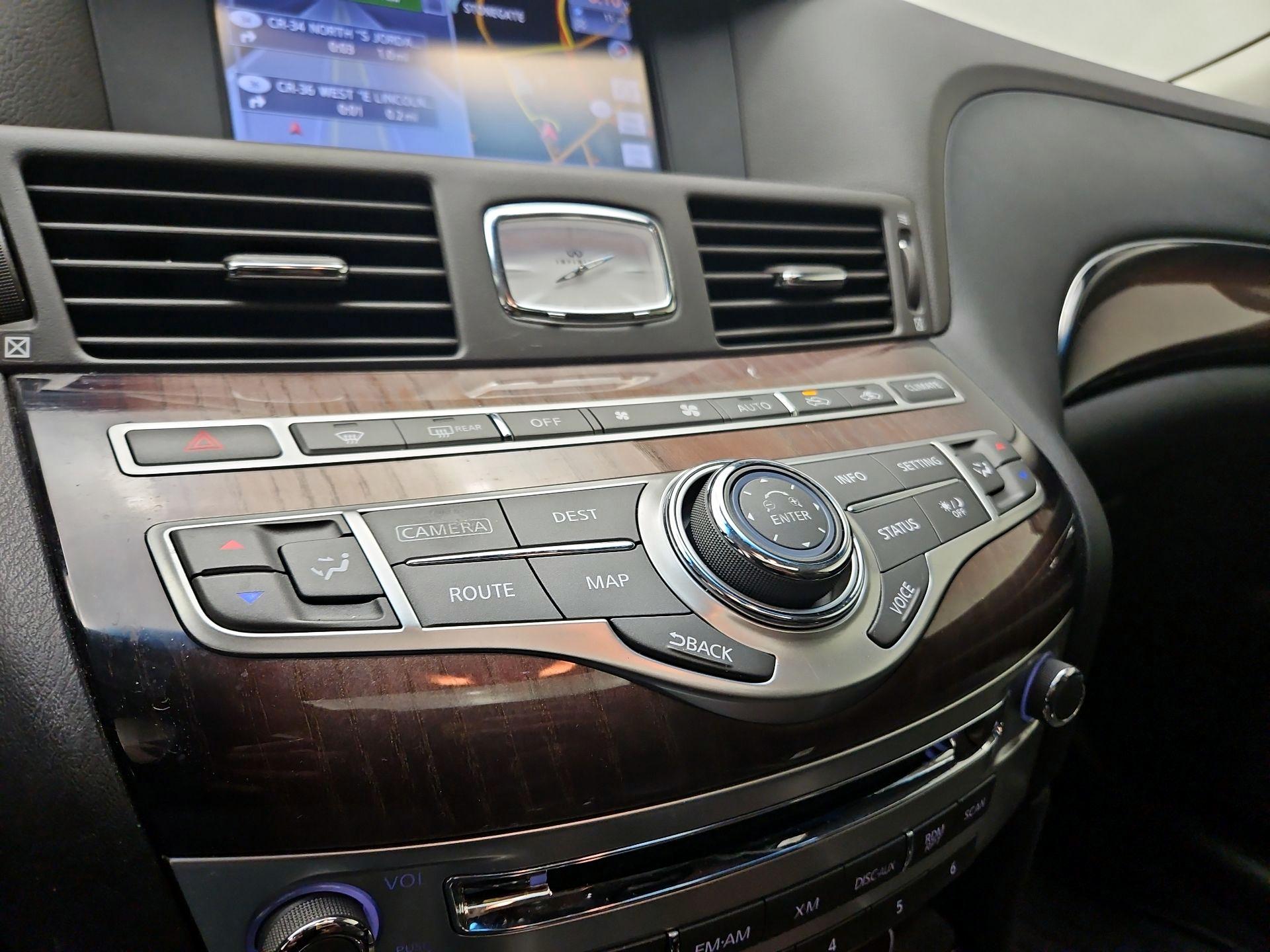 Thumbnail: 2015 INFINITI Q70 - 16