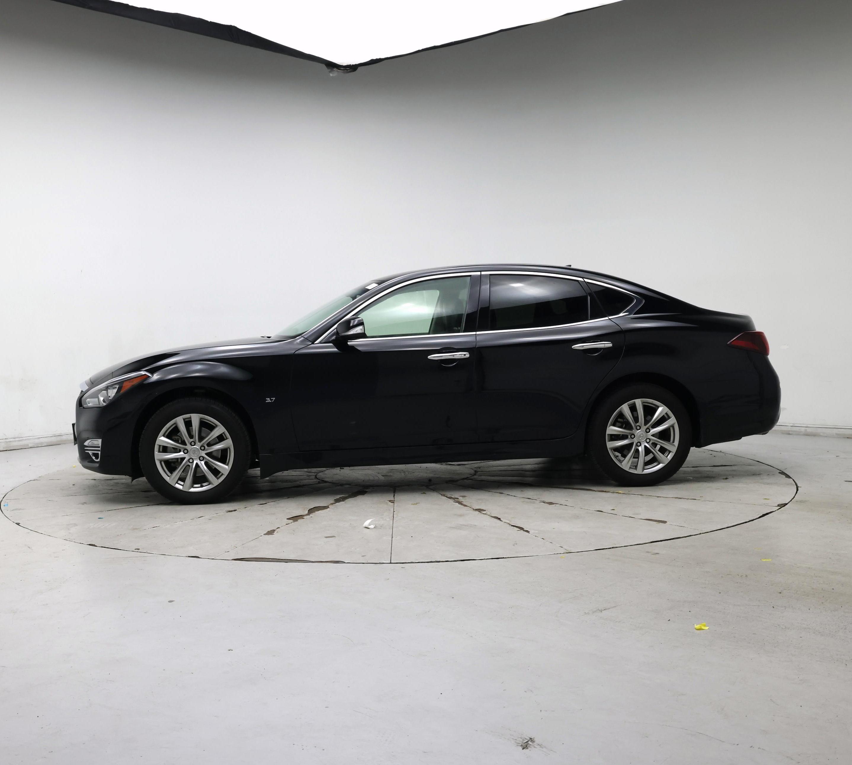 Thumbnail: 2015 INFINITI Q70 - 3